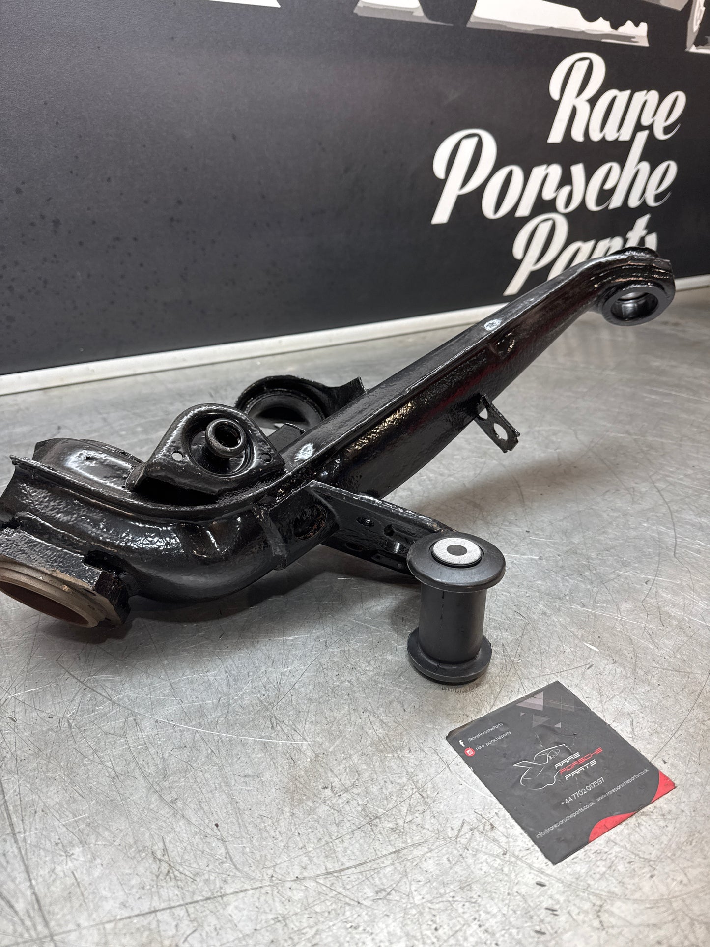 Porsche 924 944  -85.5 Rear right trailing arm, refurbished 94433102200