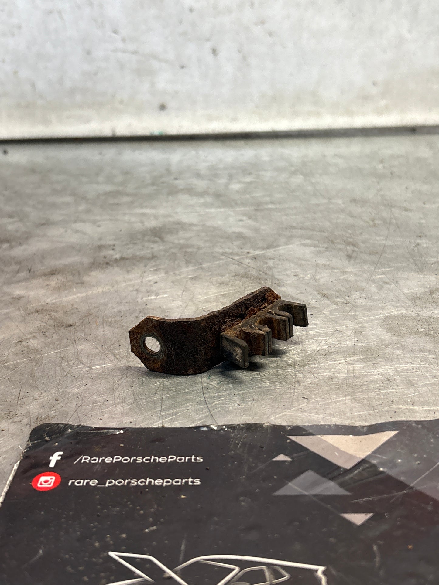 Porsche 924 Air regulator support bracket, used 047133191C