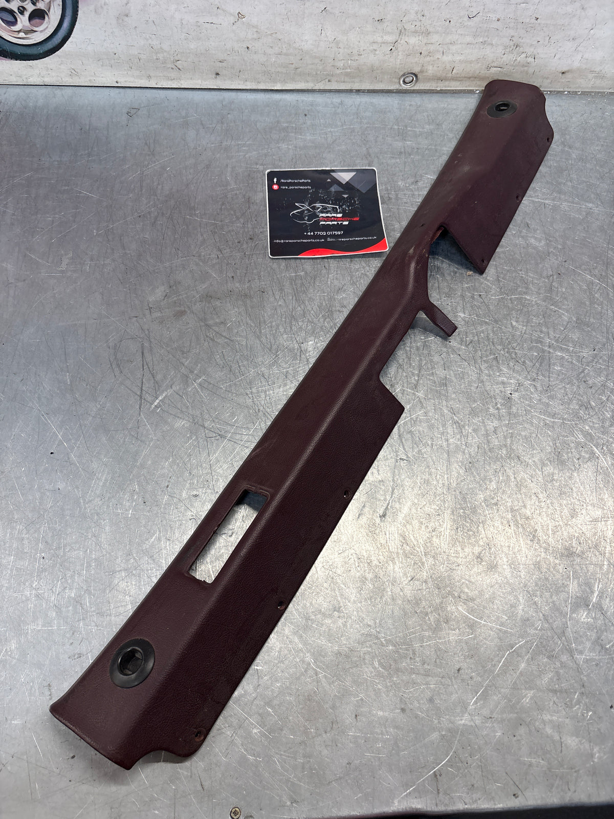 Porsche 928 tailgate interior trim, used, burgundy 92855504705