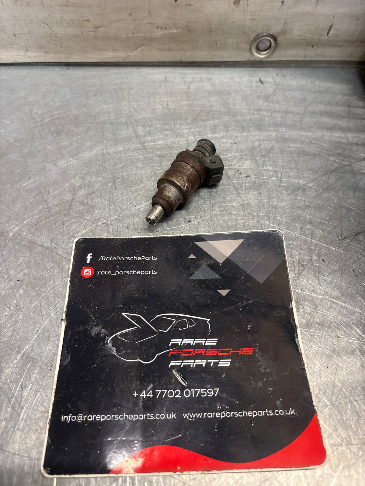 Iniettore Porsche 944 924S 911. 0280150158