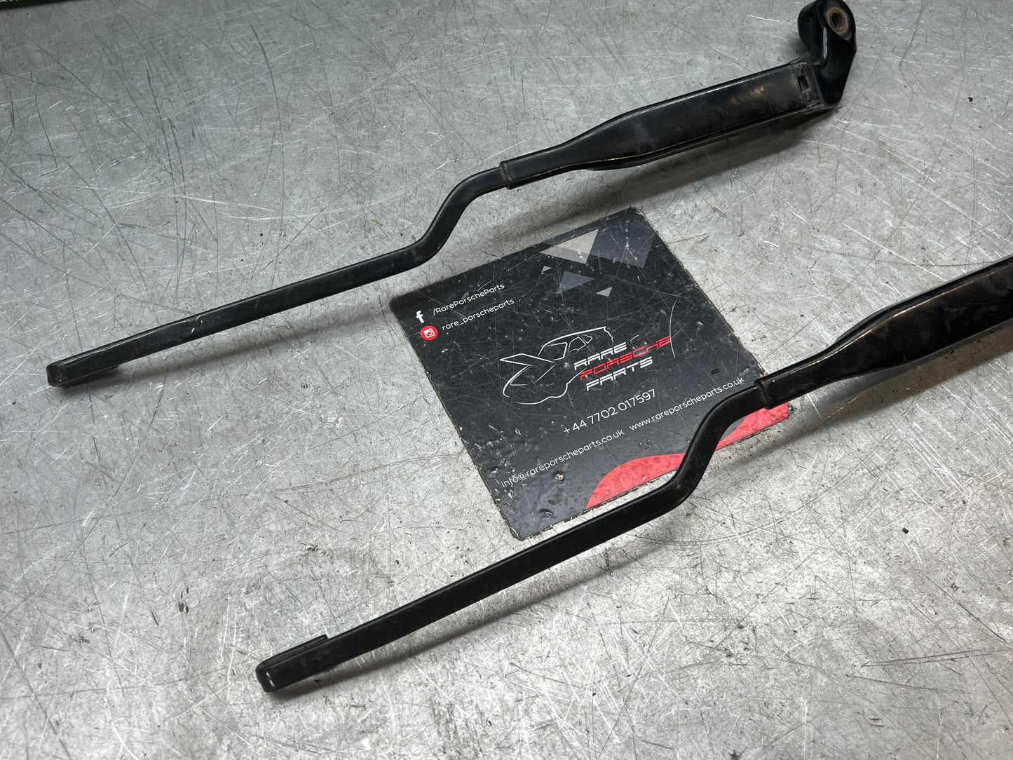 Porsche 944 S2 pair of front wiper arms 94562802802 used