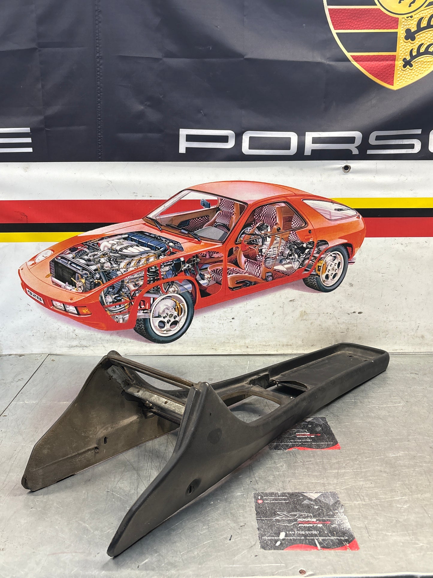 Porsche 944 centre console black 94455205100 used