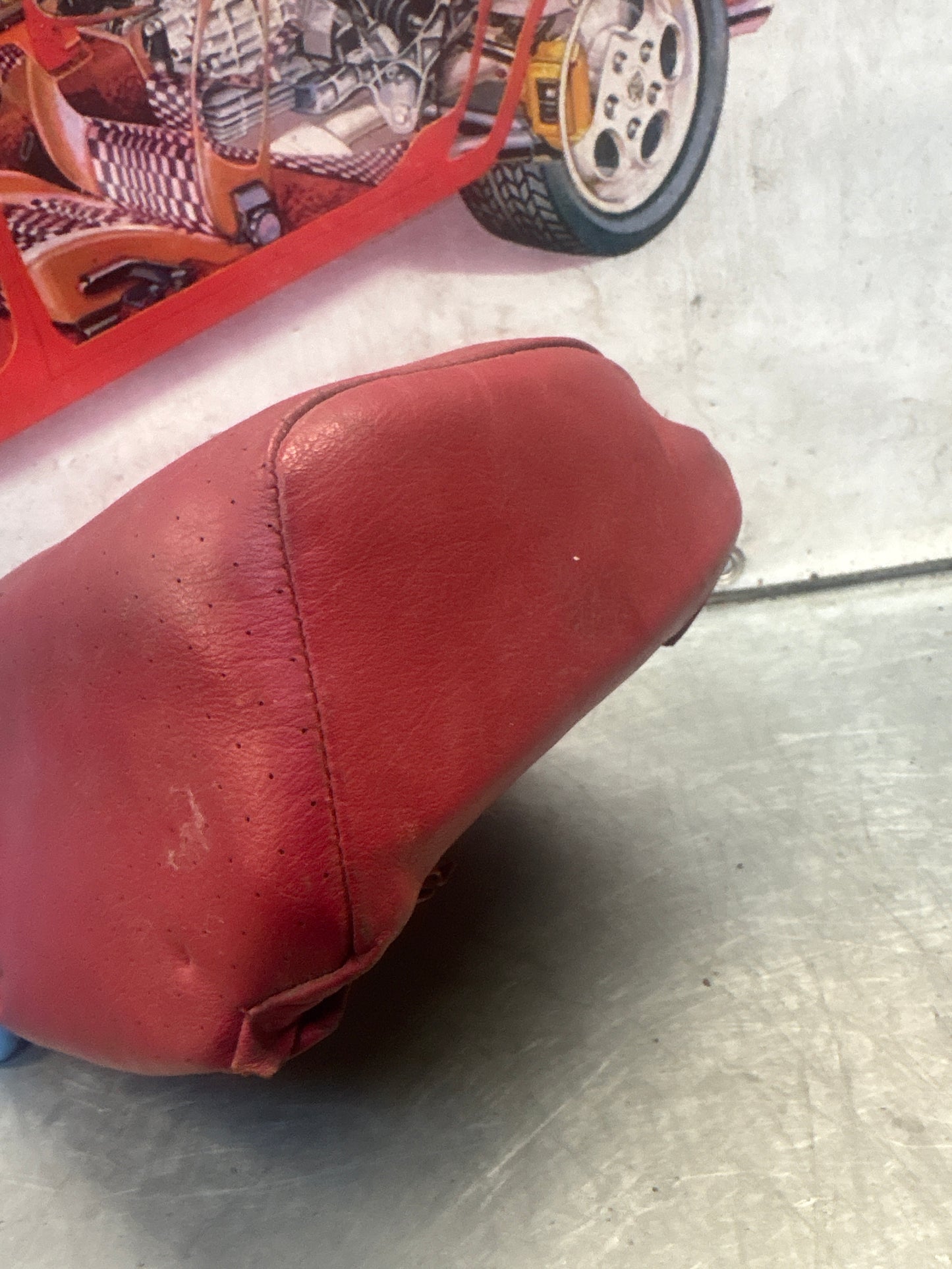 Porsche 928 rear left seat upper cushion, leather, can-can red, used 92852204550