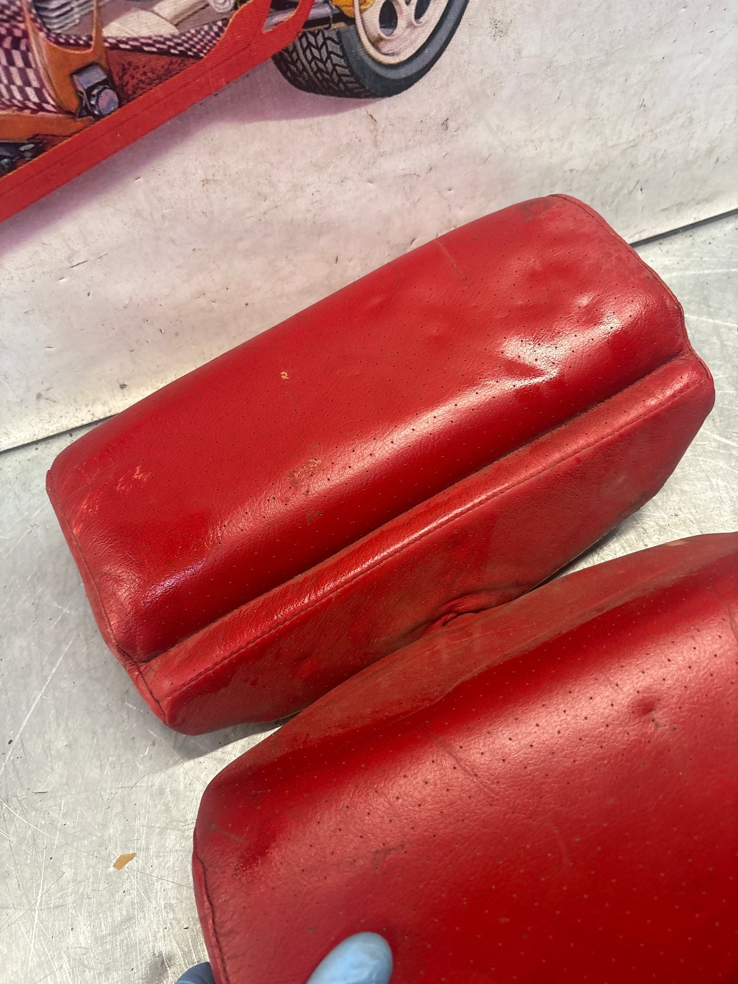 Porsche 928 rear right seat and center + upper cushion, used, can-can red 92852206051 / 92852208851 / 92852204650