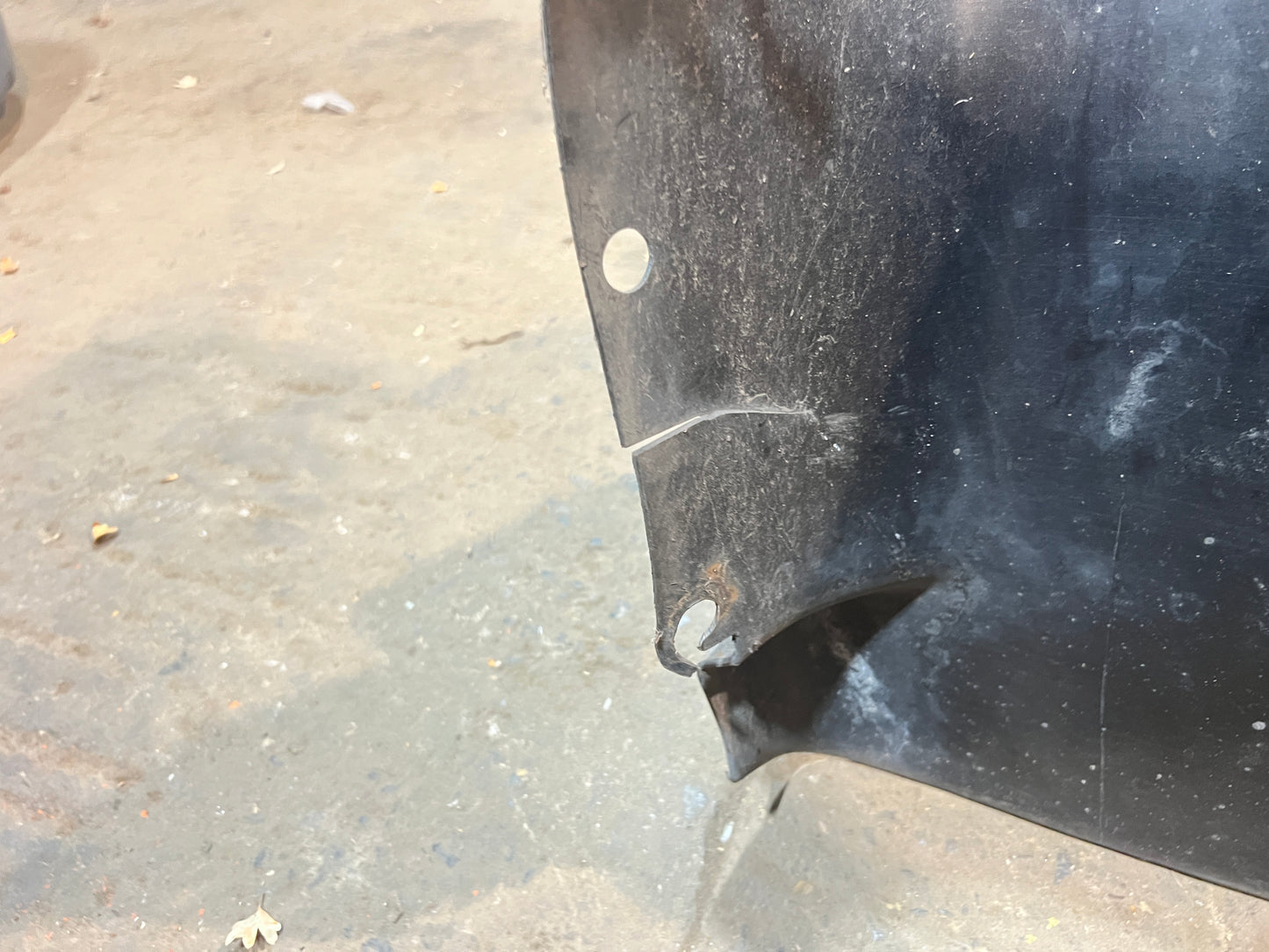 Porsche 944 from 85.5 wheel arch liner  Left, 94450438100 Used