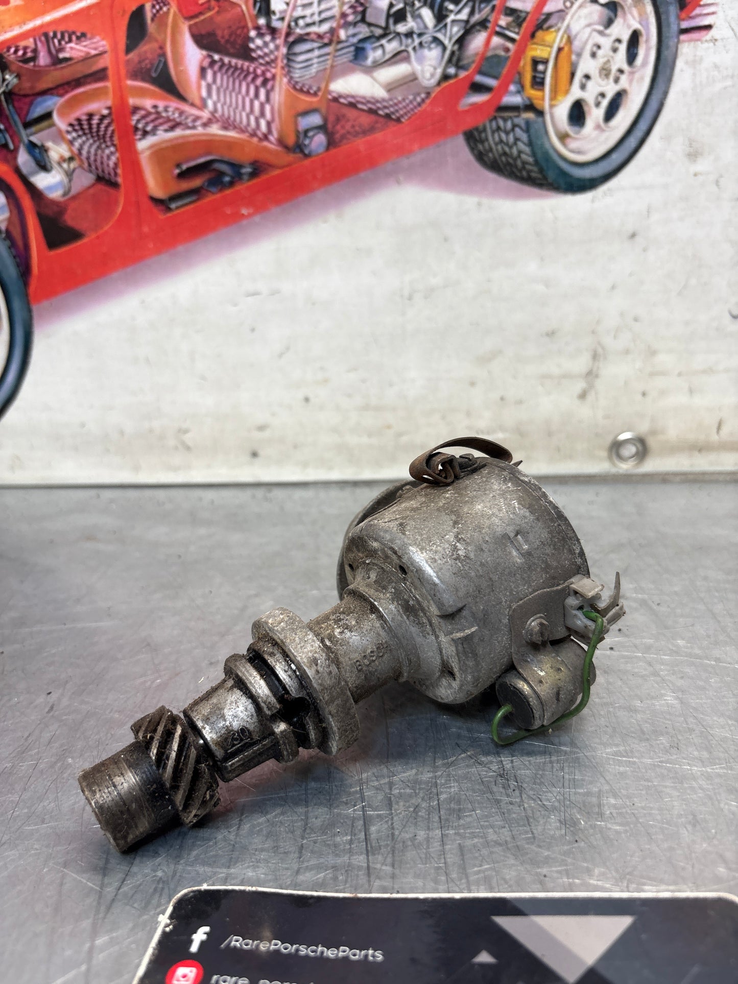 Porsche 924 ignition distributor, used 0231170202 / 047905205B
