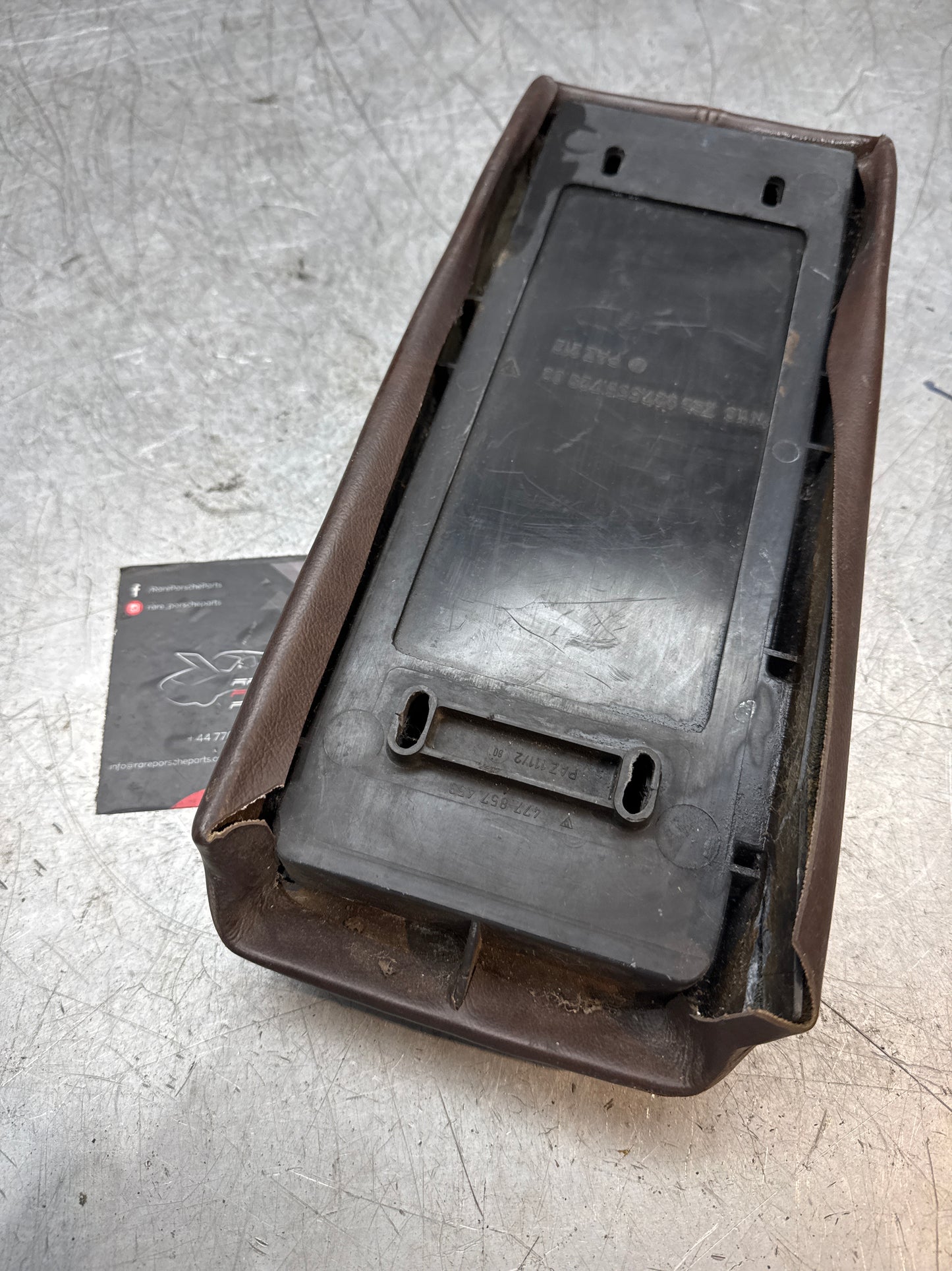 Porsche 944 924 centre console arm rest cassette brown. 478857059 used RHD