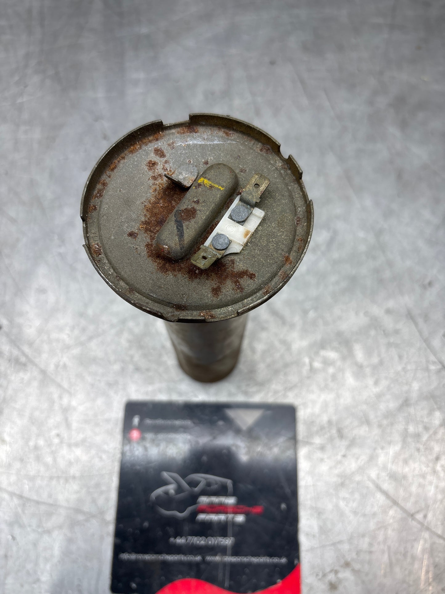 Porsche 924 early fuel level sender, used 1976-1979 477919051B bayonet lock type