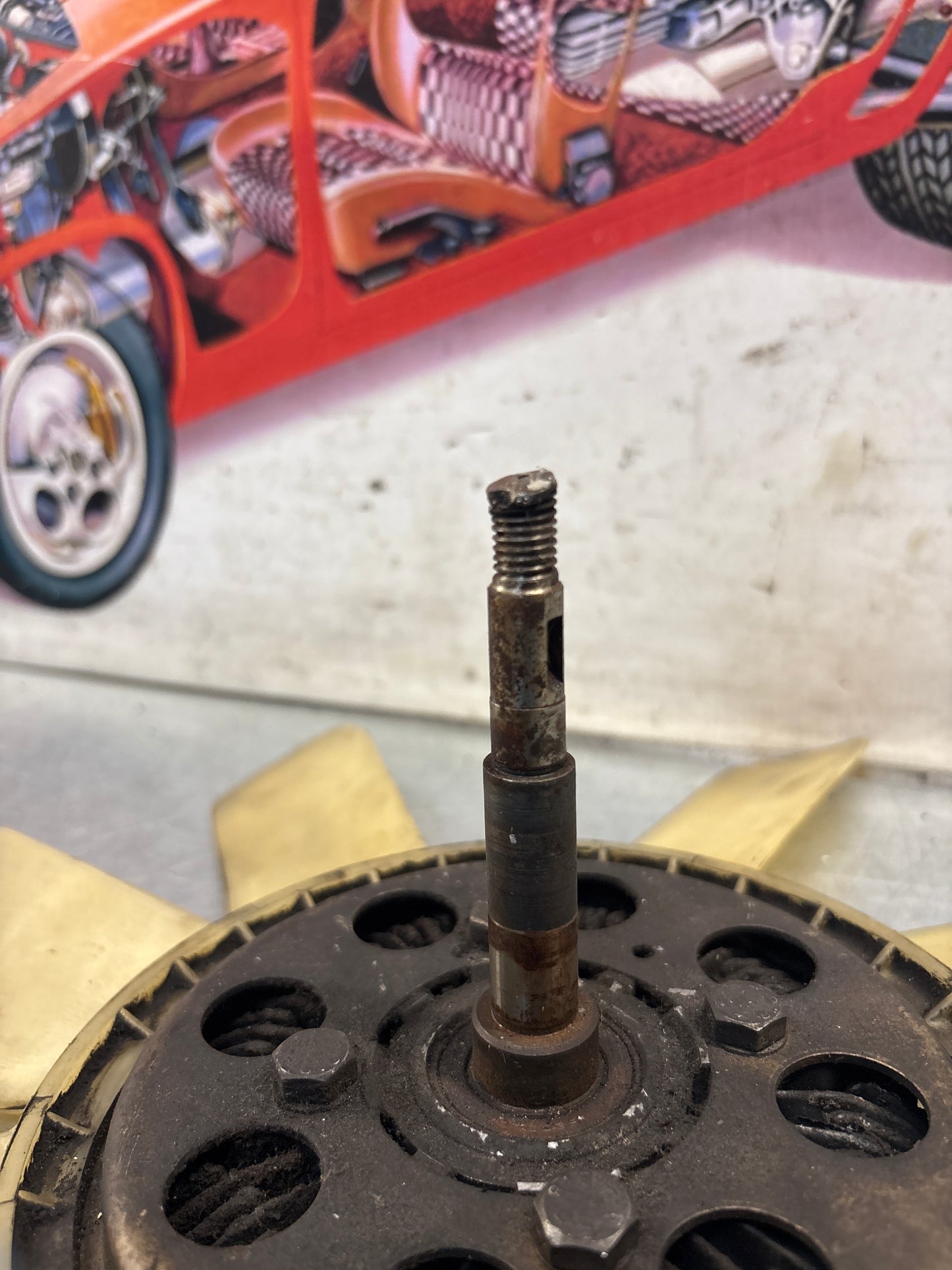 Porsche 928 late engine cooling fan clutch, used 92810611205 / 92810613701