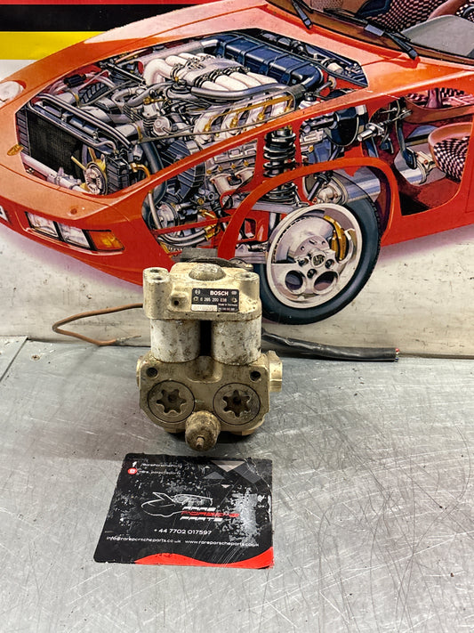 Porsche 944 Turbo Bosch ABS pump, used 0265200038 / 95135511301
