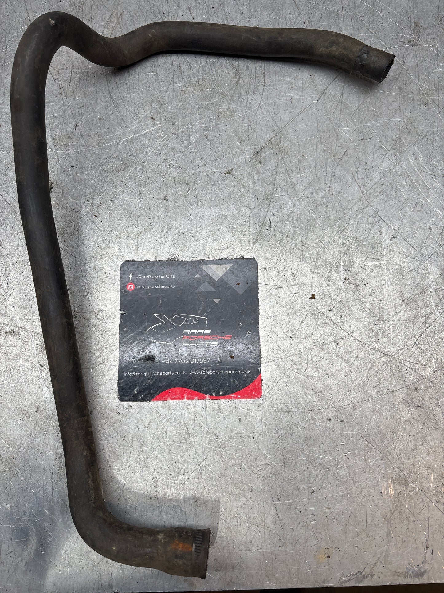 Tubo dell'acqua originale Porsche 928 S4, guida a sinistra 92710632105 ottime condizioni