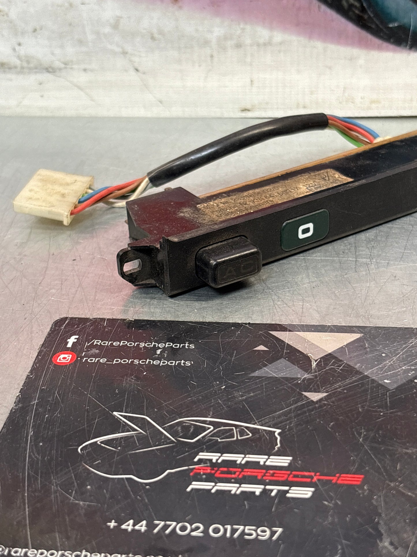 Porsche 928 S4 front center dash panel 92864160917 used