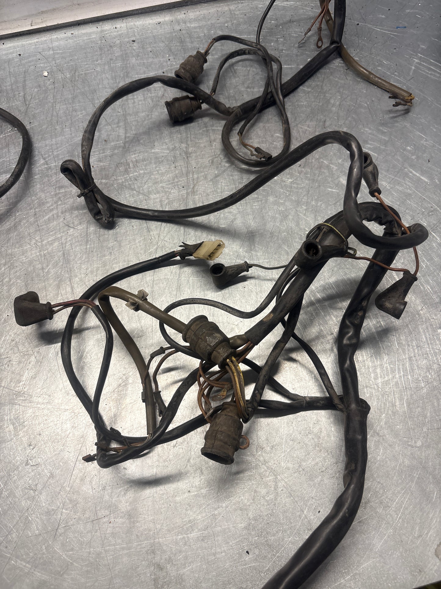 Porsche 924 Turbo / S2 / Carrera GT LHD Engine bay wiring loom without aircon, used 477971071GB