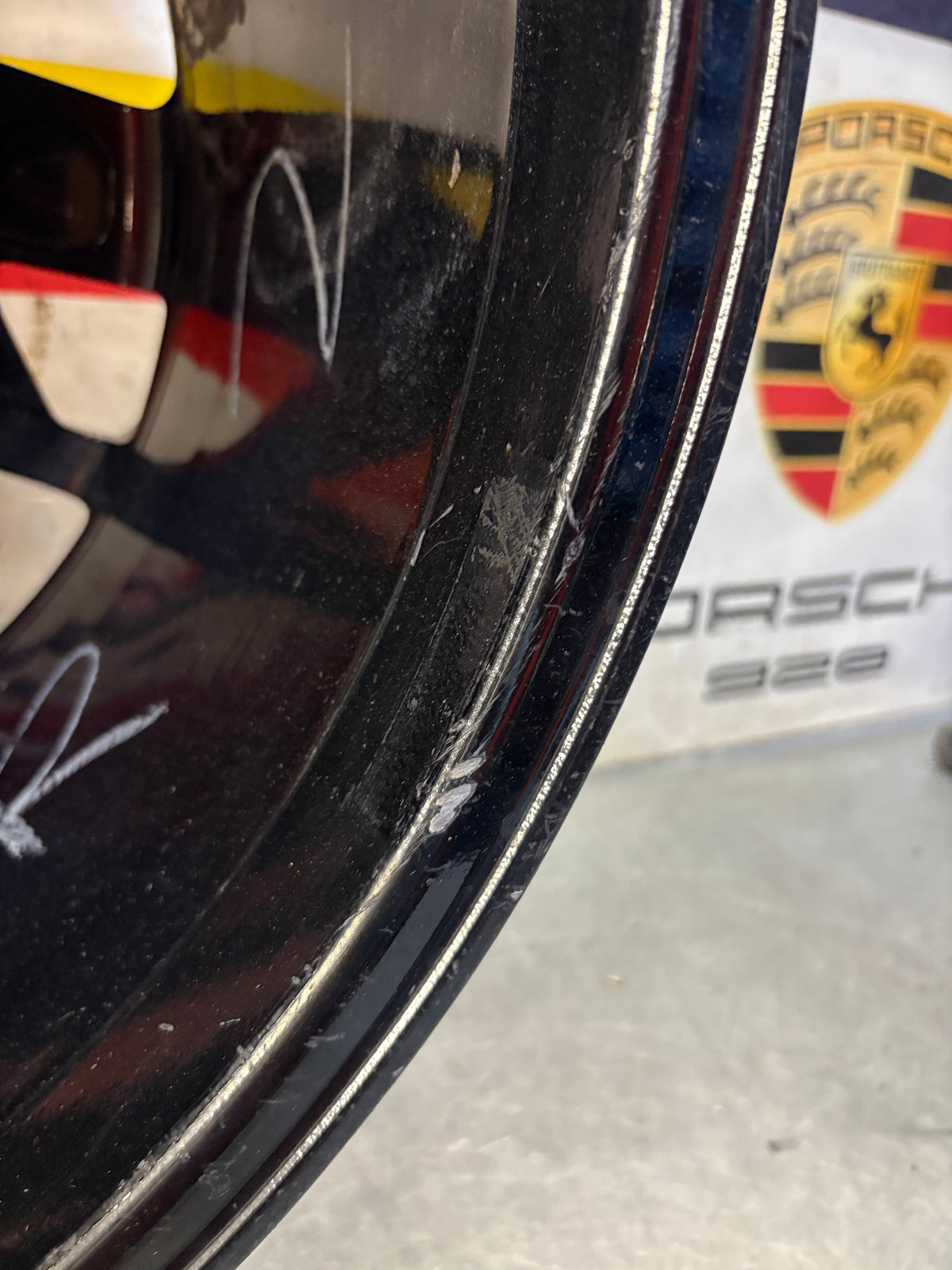 Porsche taycan sport turismo wheel, 9J1601025AM spares or repair