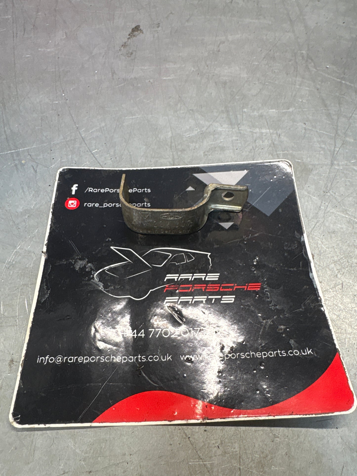 Porsche 924 fuel hose clip, used 477209307