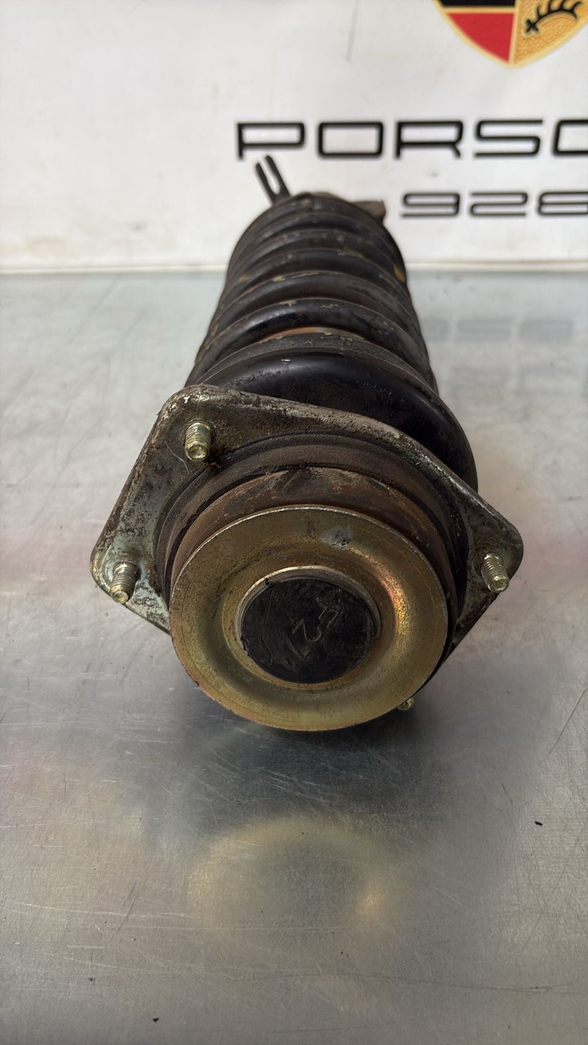 Porsche 944 Turbo pair of front shock absorber, used 95134303105 95134303205