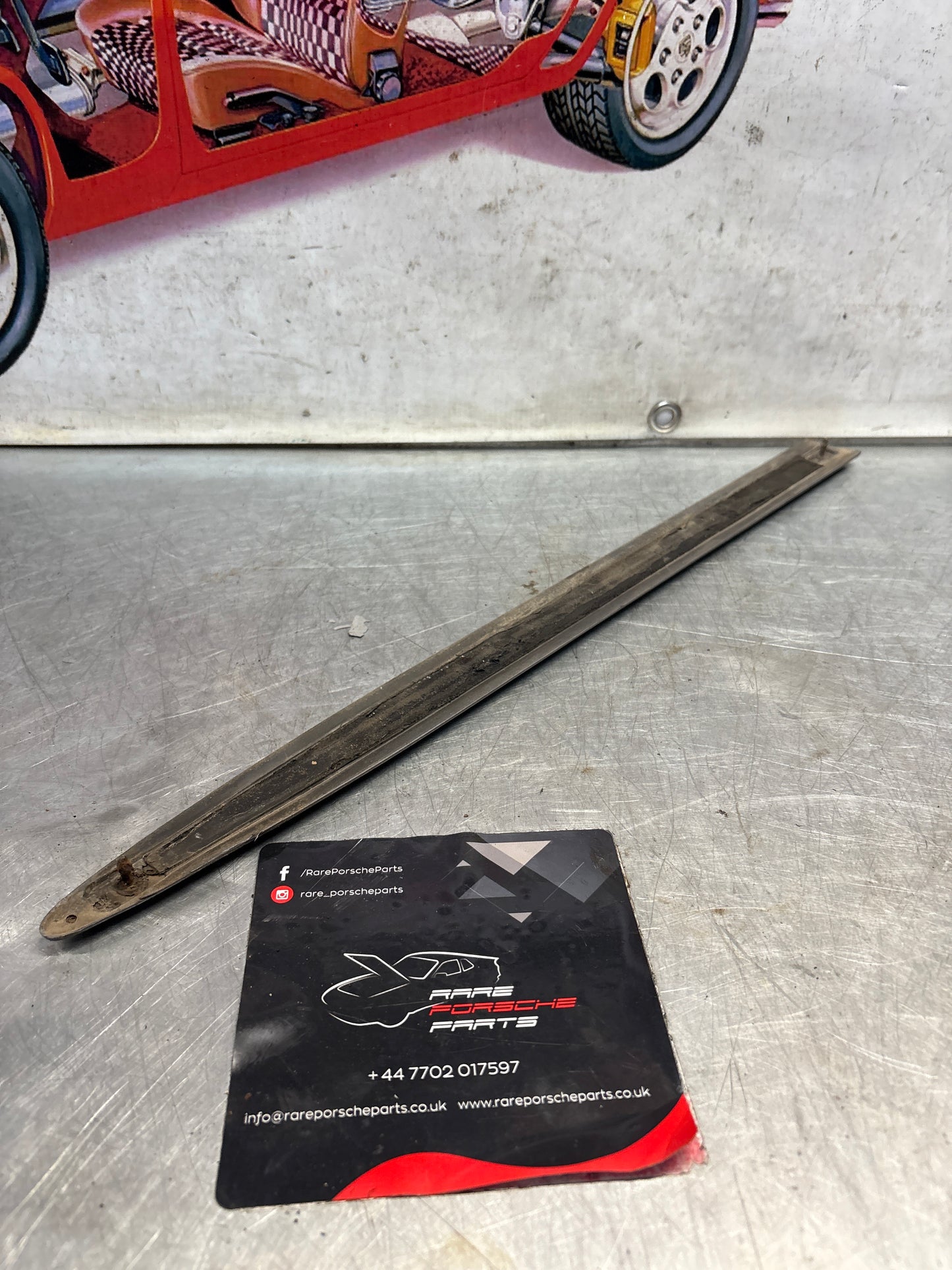Porsche 928 Right rear Protective Moulding, used 92855904203