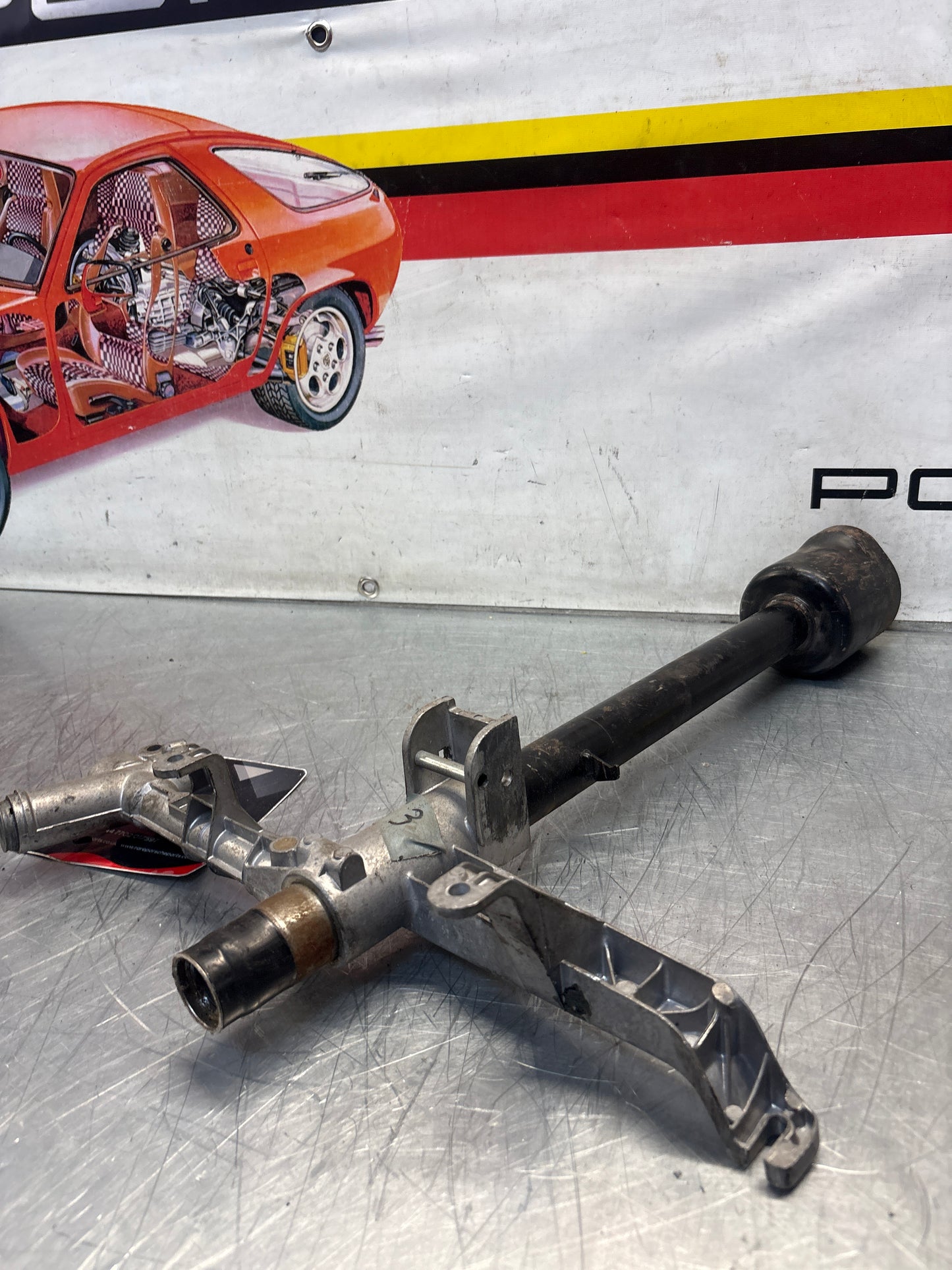 Porsche 928 steering coloumn assembly, used 92834707300 / 01