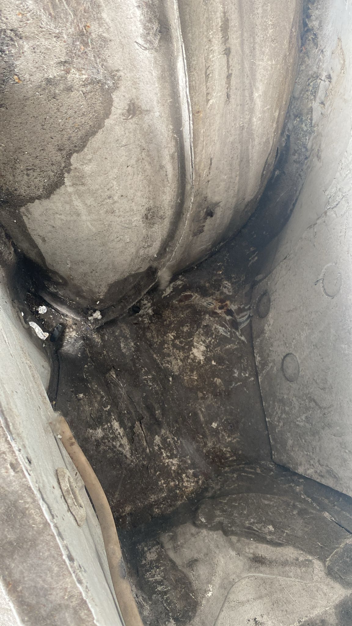 Porsche 944 Right side cut, rear fender 94450390403,