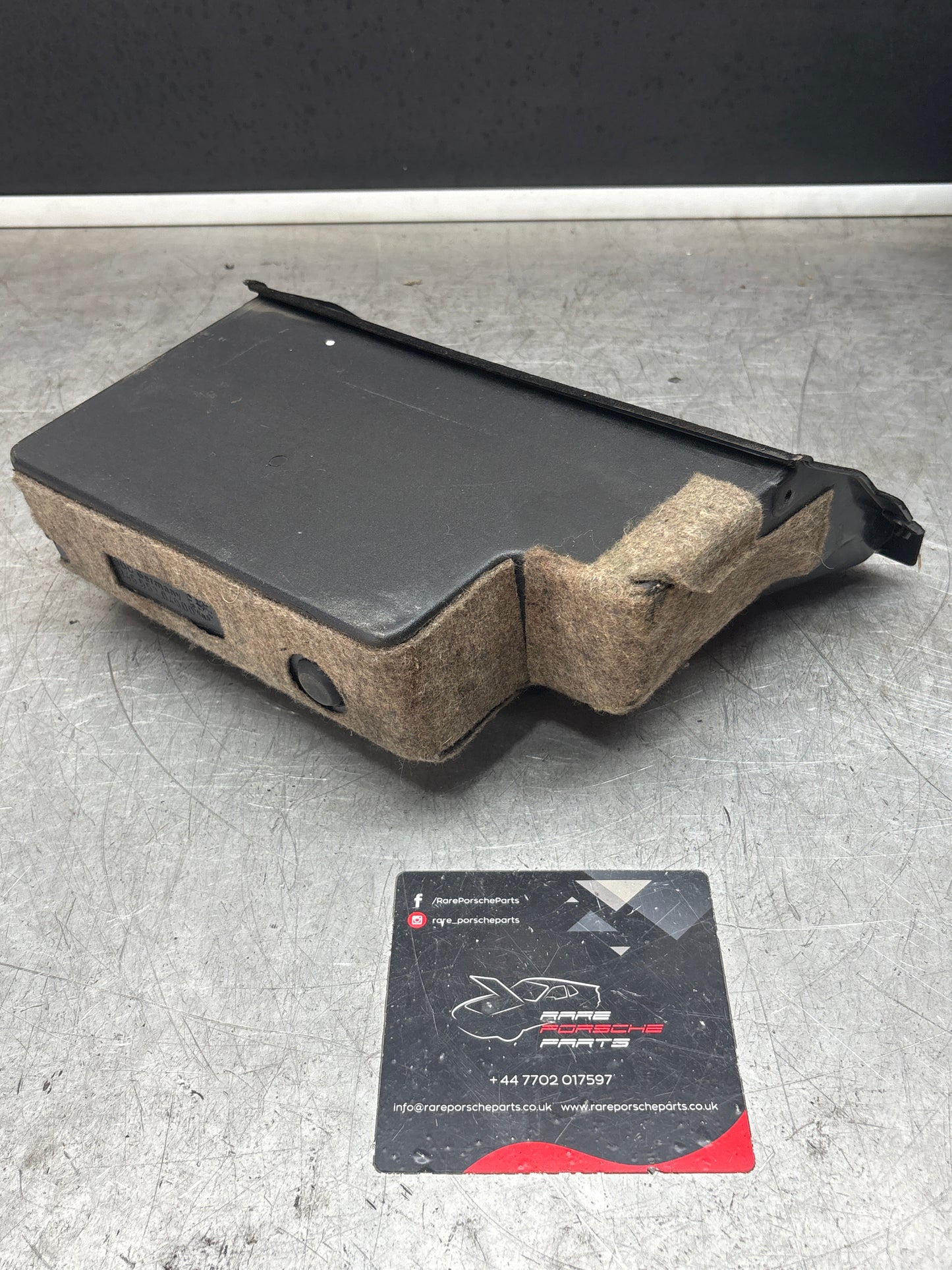Porsche 944 glovebox, used RHD only! 94555204900