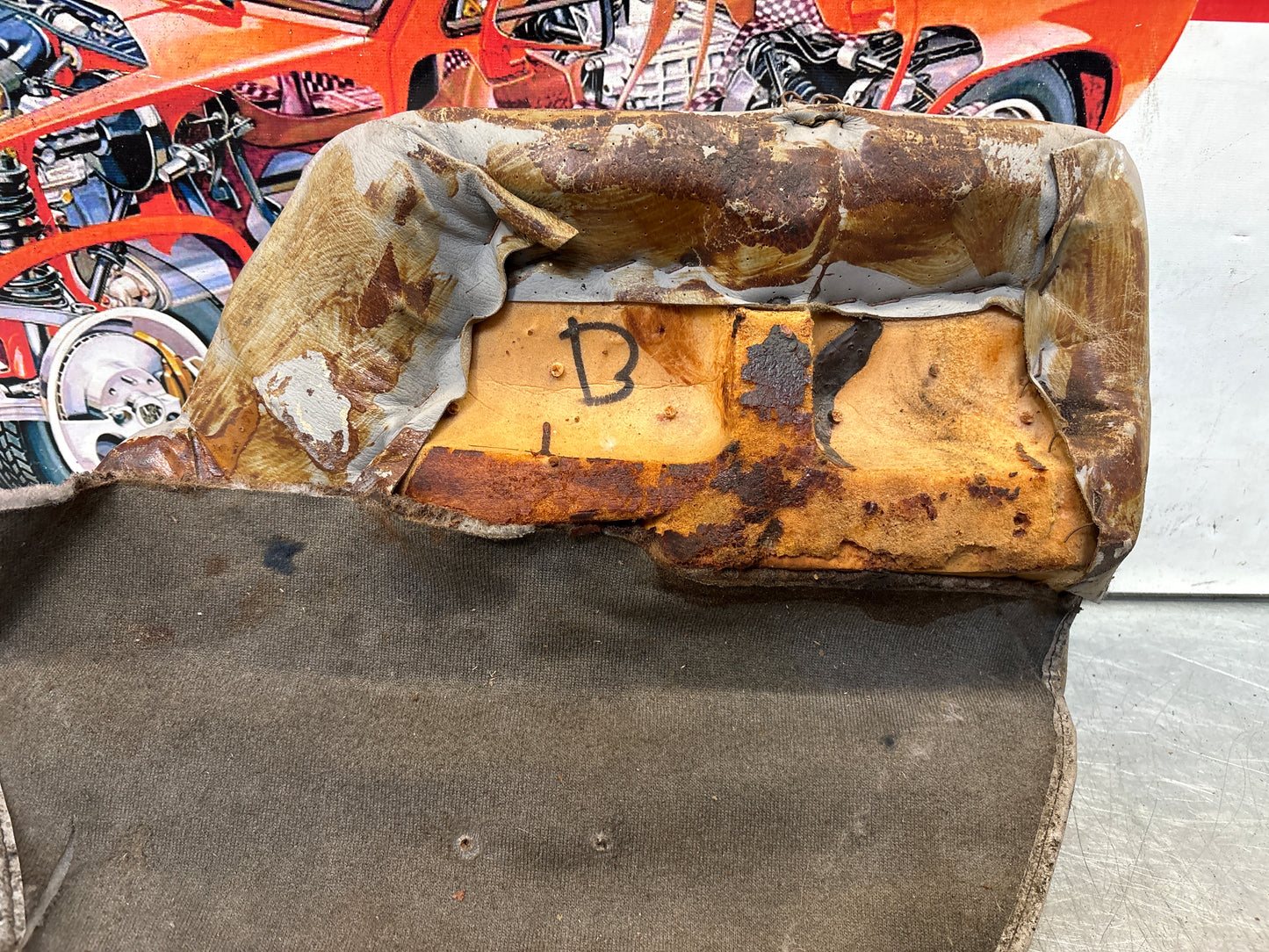 Porsche 928 rear left seat cushion, grey, leather, used 92852205951