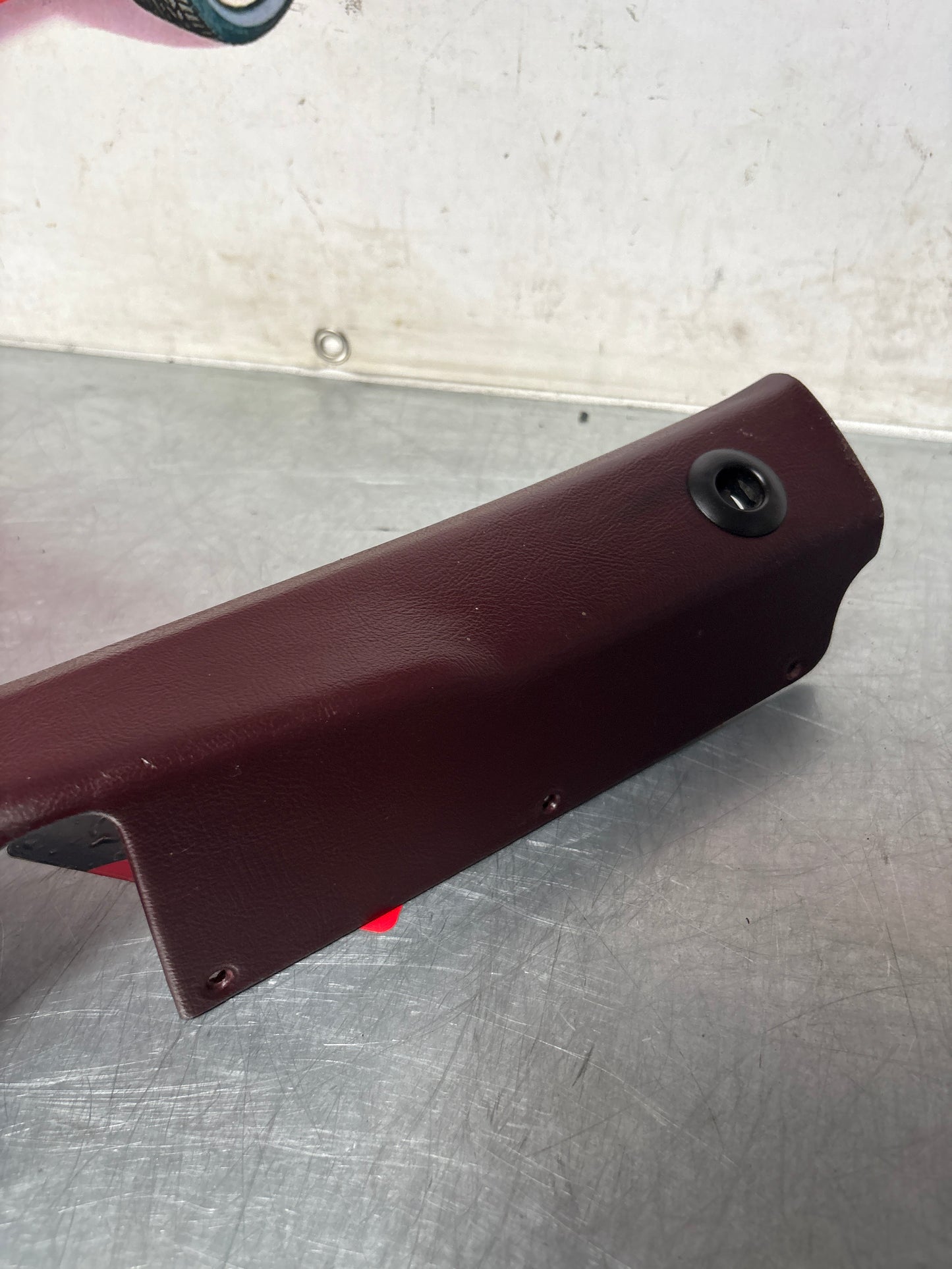 Porsche 928 tailgate interior trim, used, burgundy 92855504705