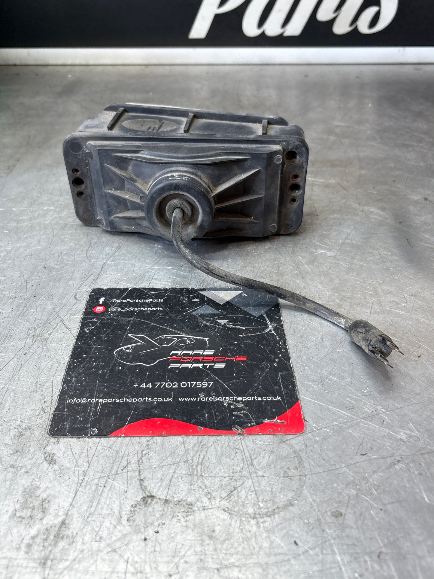 Porsche 944 Right foglight, 94463190200 used