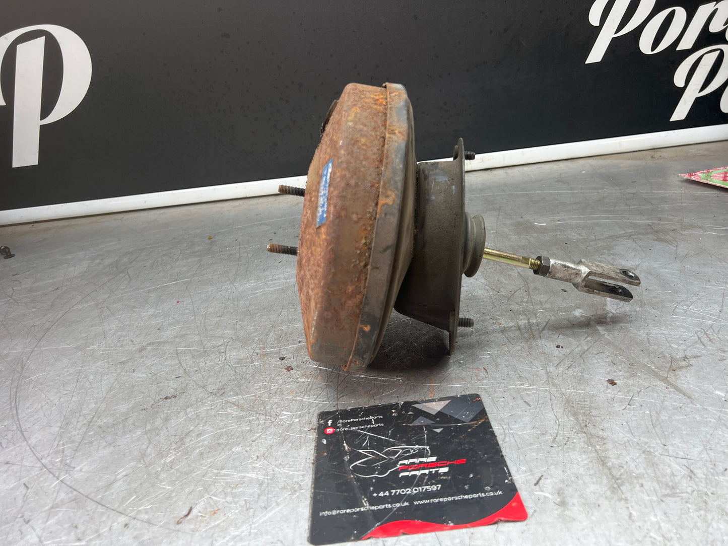 Porsche 944 brake booster, used 95135502703