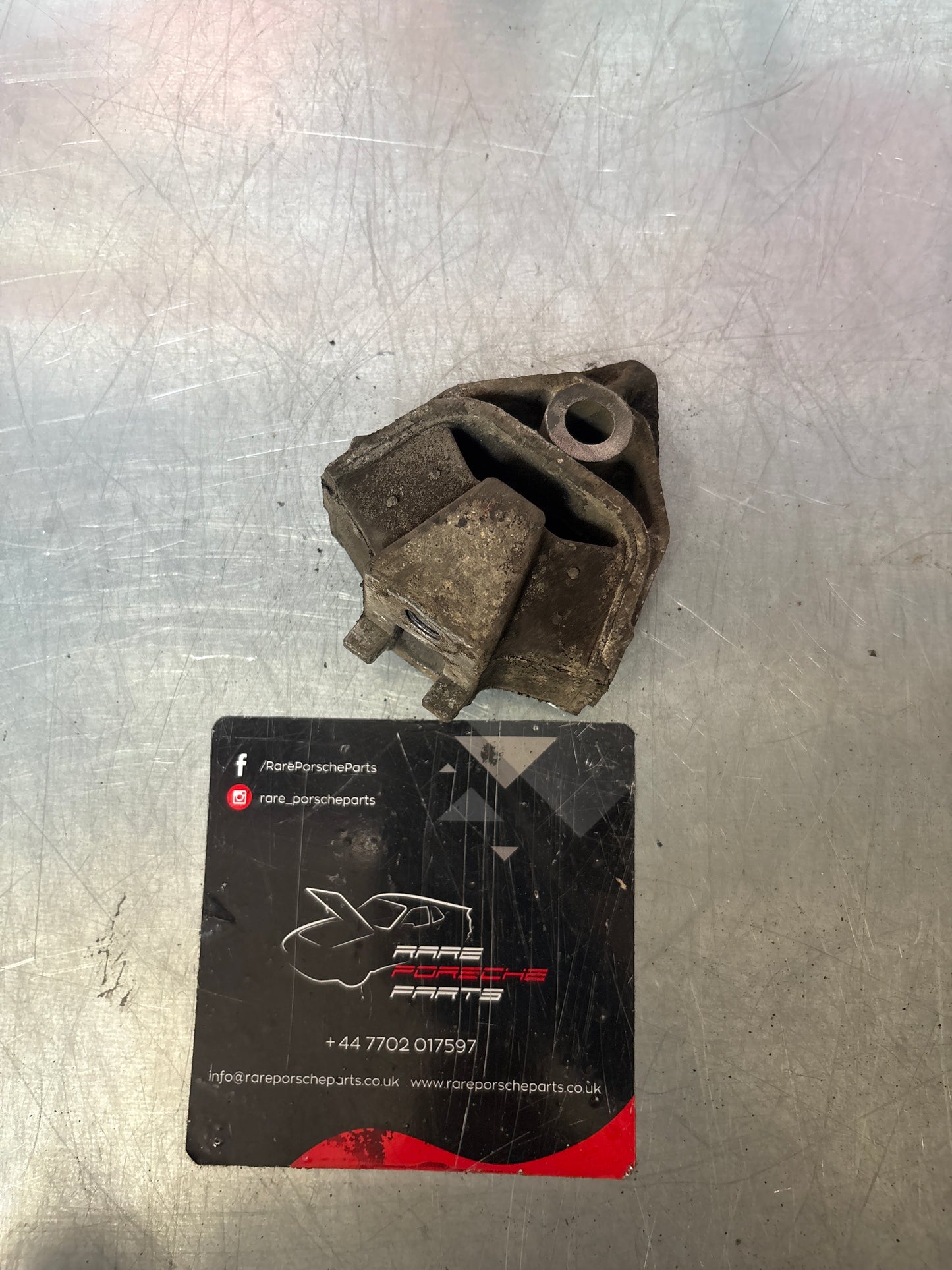 Porsche 928 transmission mount, used 92837504516