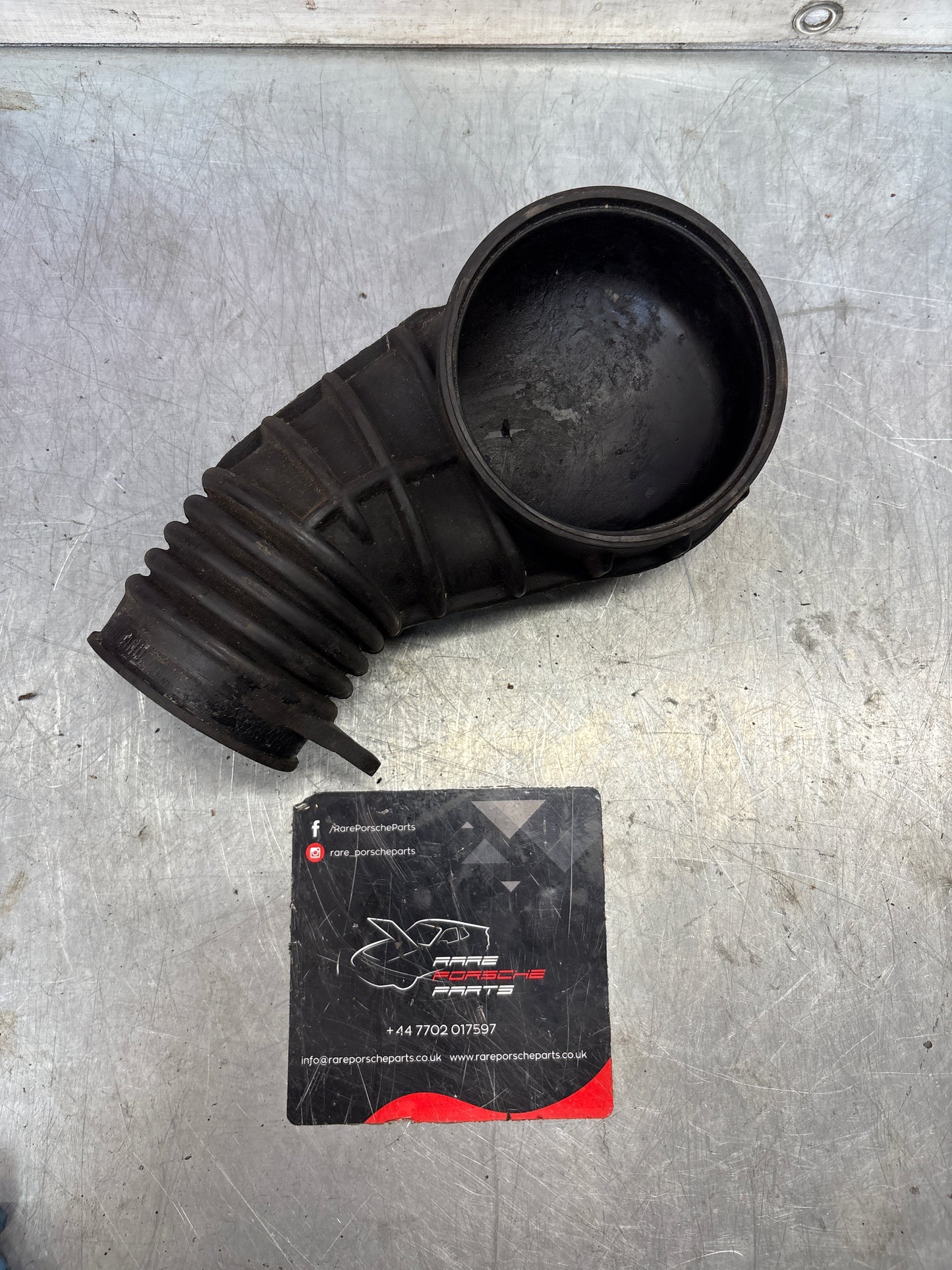 Porsche 924 fuel metering head to air intake 047133367, used