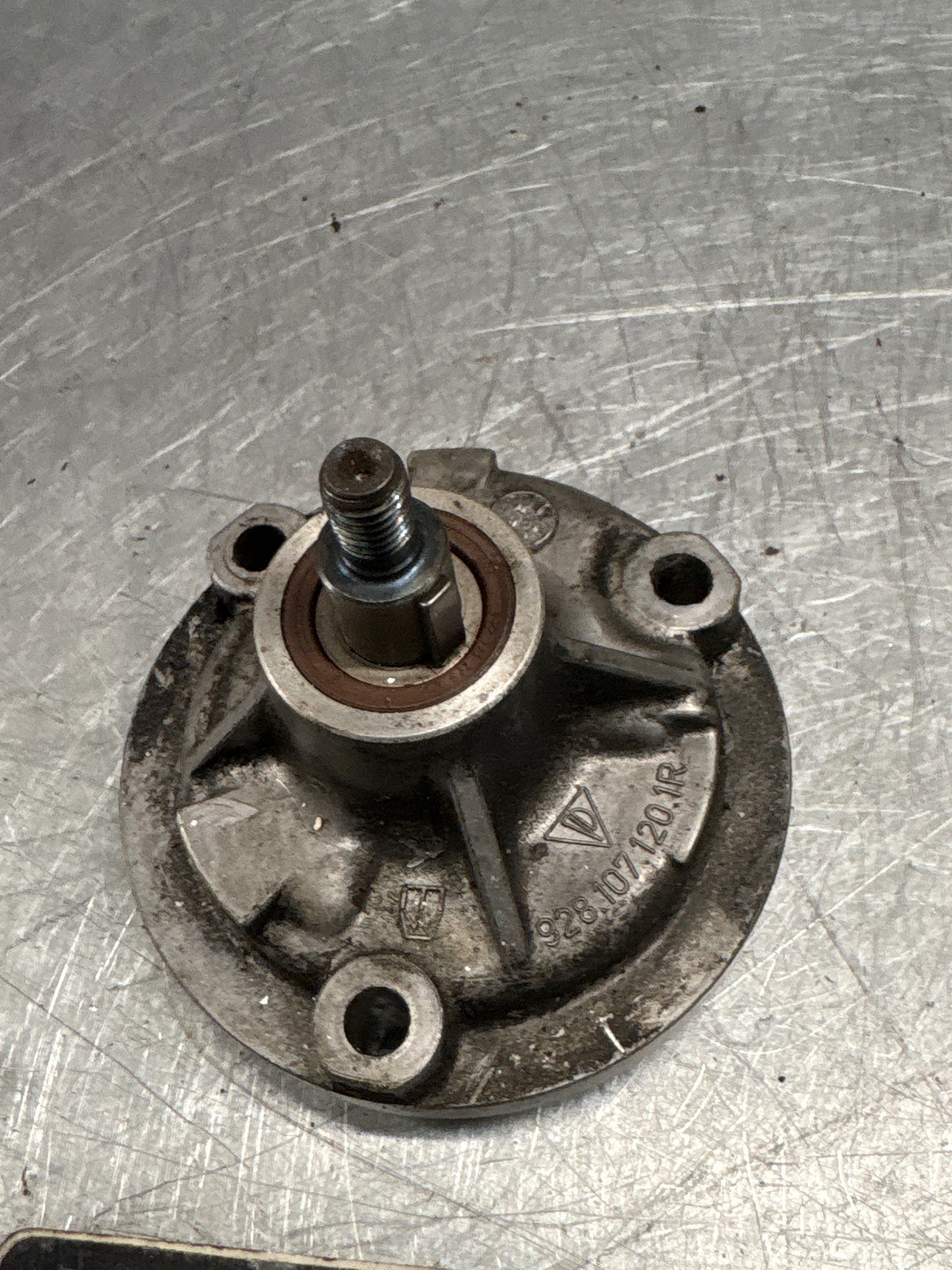 Porsche 928 Oil pump, used 9281071201R