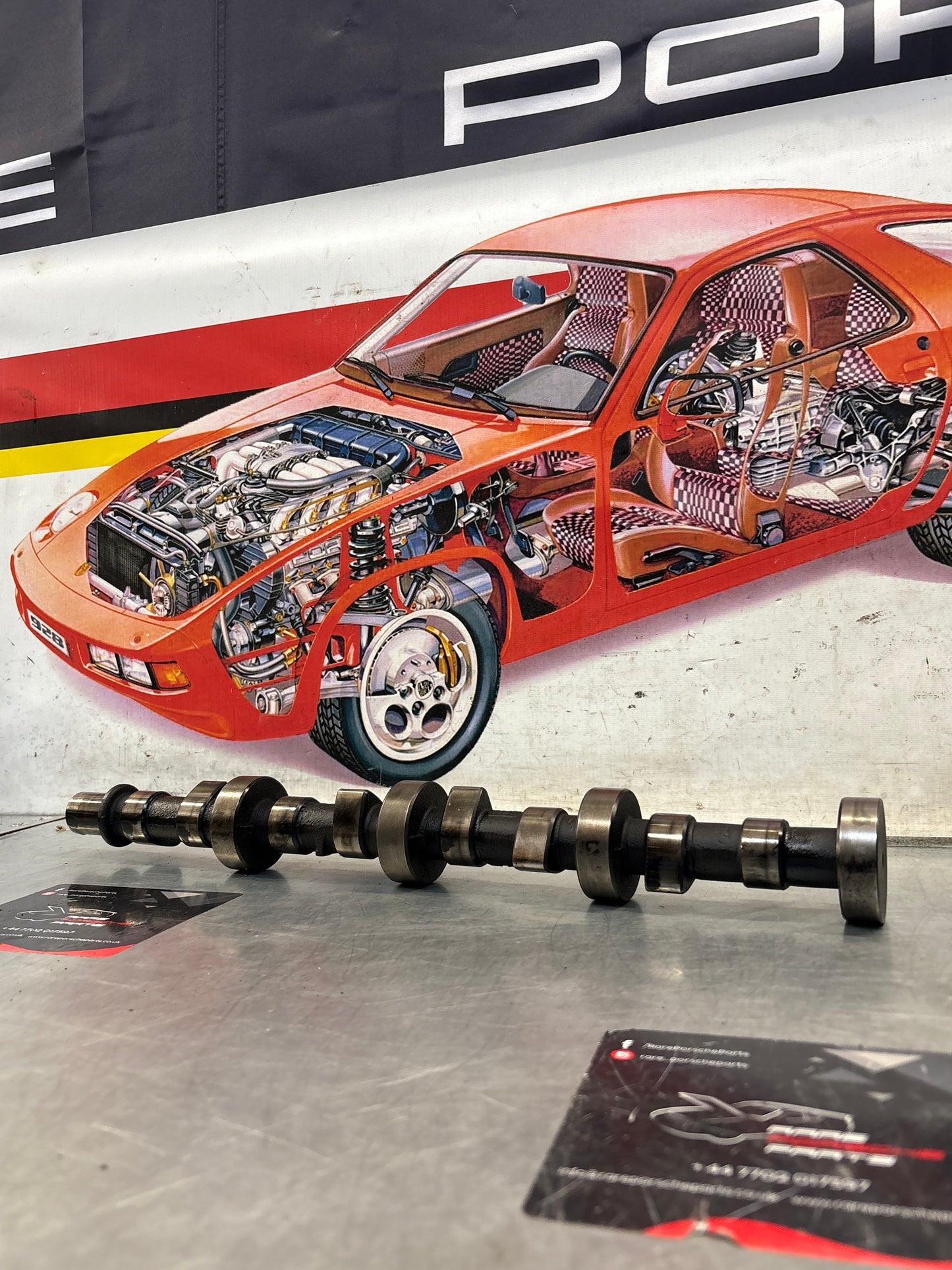 Porsche 928 cam shaft, for spares or repair  9281051740R