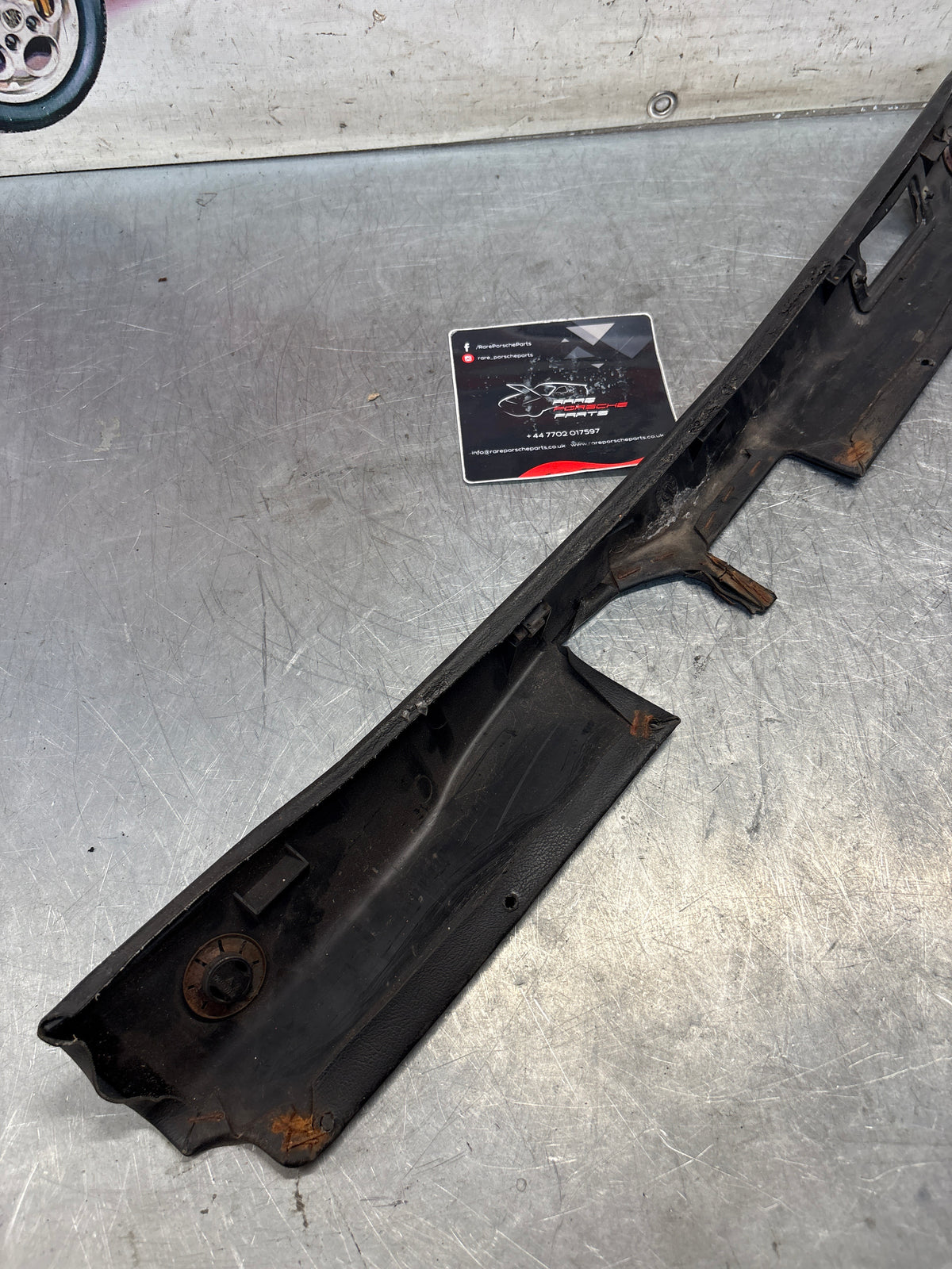 Porsche 928 tailgate interior trim, used, black 92855504705