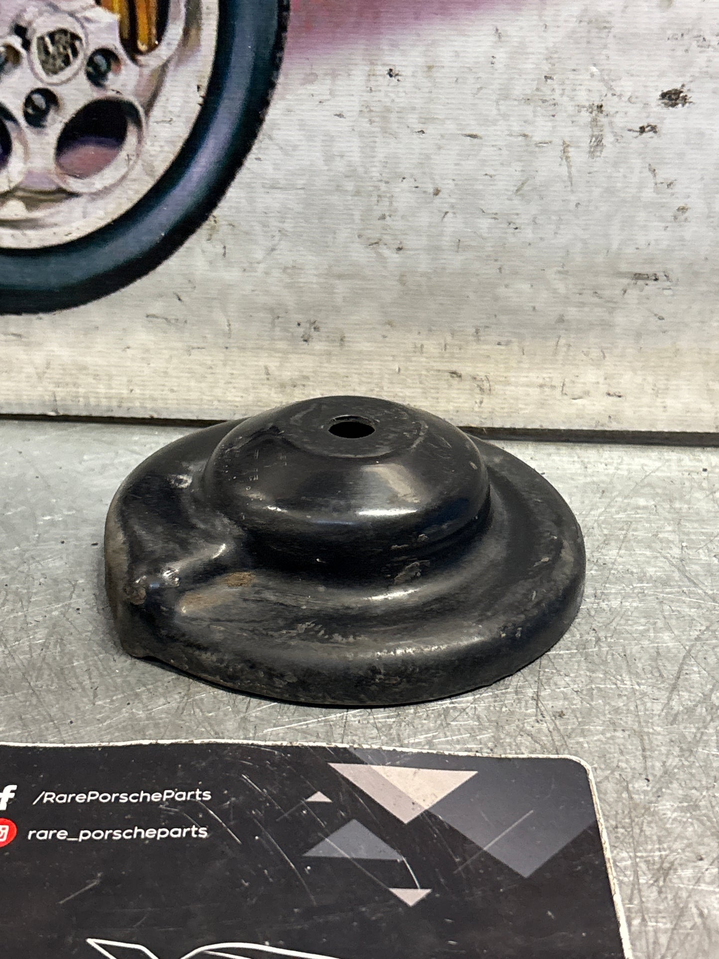 Porsche 928 suspension flange bearing, used 92833352208