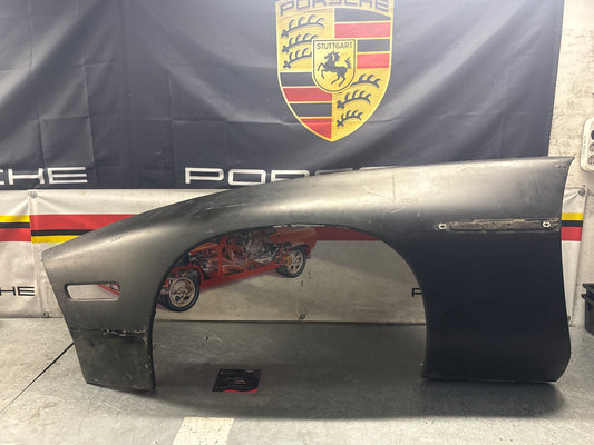 Porsche 928 -87 front left wing, 92850301103 used