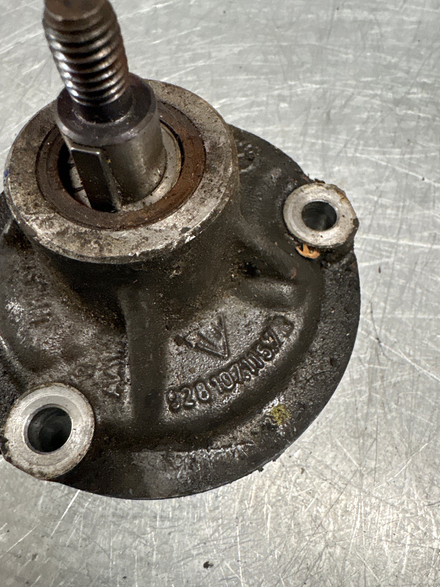 Porsche 928 Oil pump, used 9281071157R
