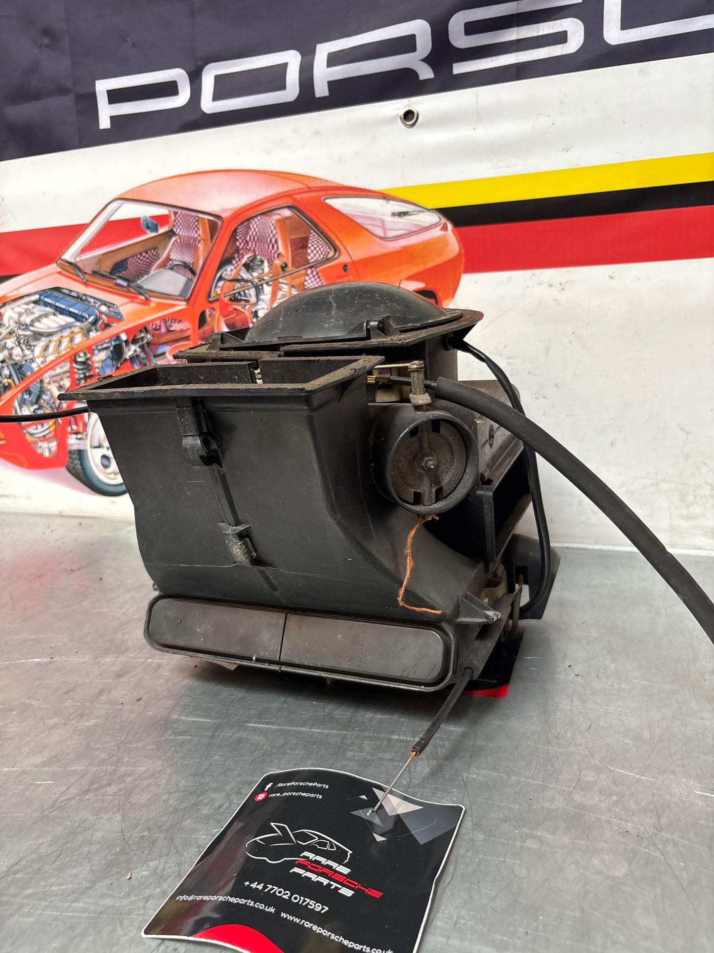 Porsche 924 76-79 heater blower fan assembly, complete with fan 321819096 / 823819096A / 321819095 / 823819095 used