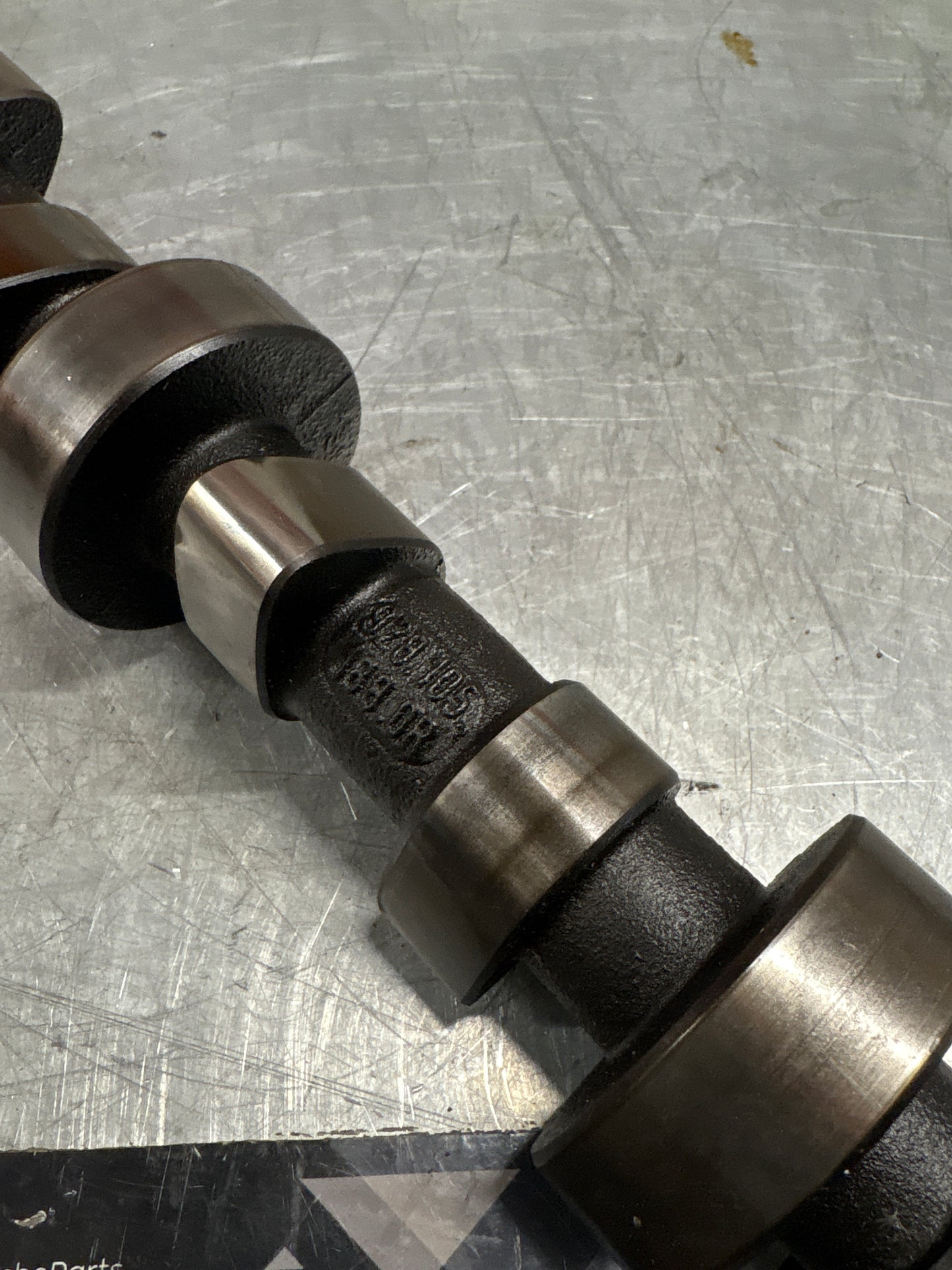 Porsche 928 cam shaft, used 9281051870R