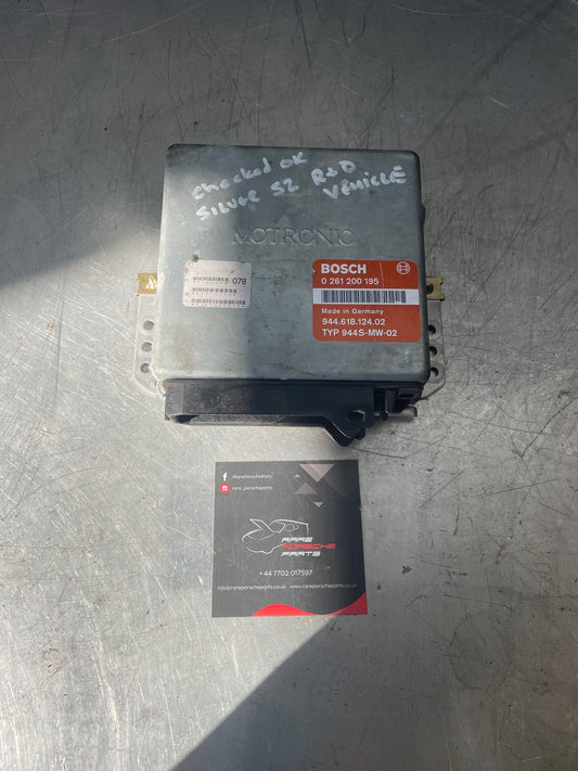 Porsche 944 S2 3.0 ECU. 94461812402 / 0261200195 used