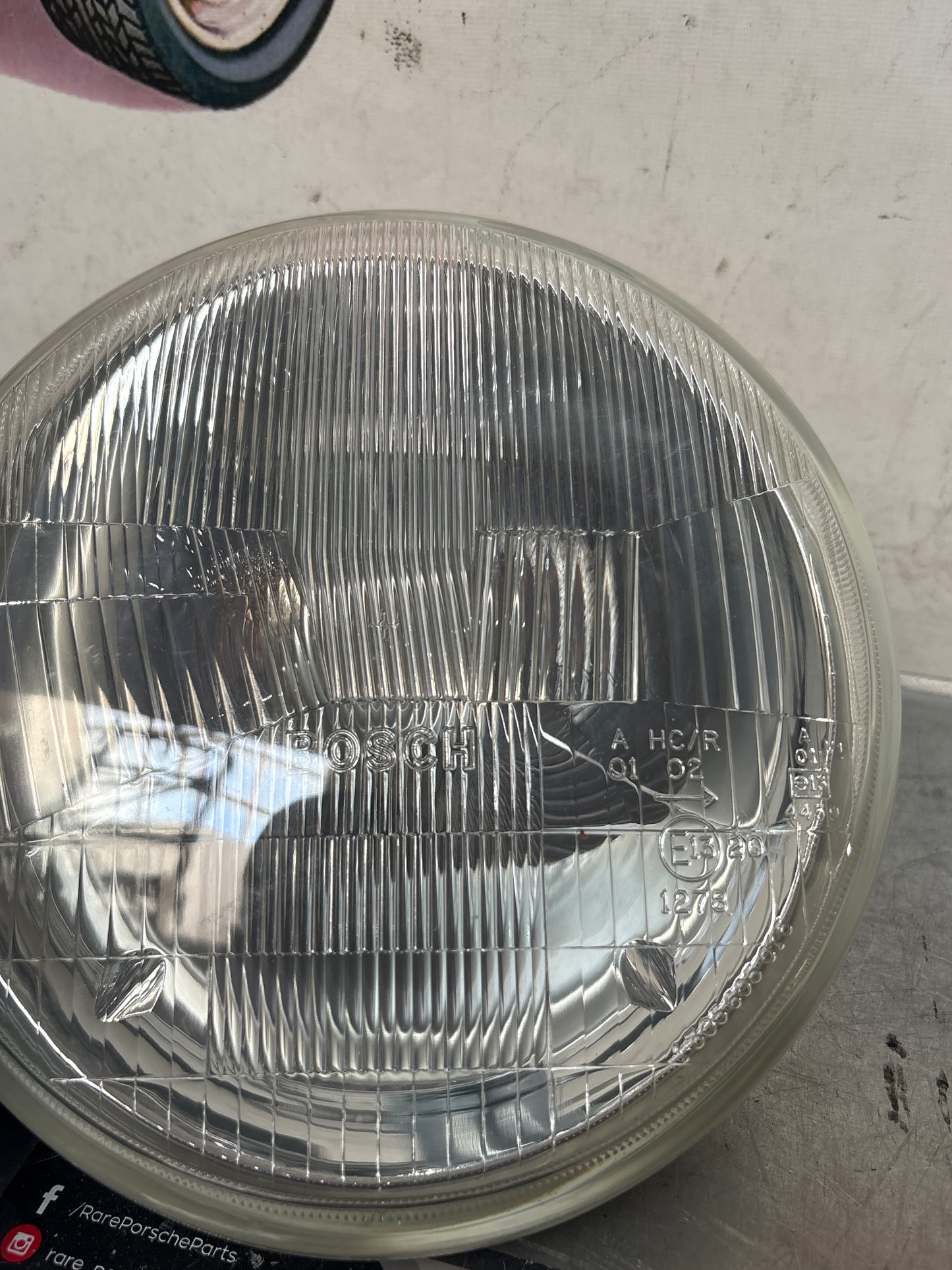 Porsche 968 Left side Bosch headlight, used 94463192900 / 0301900309 / 1305304021