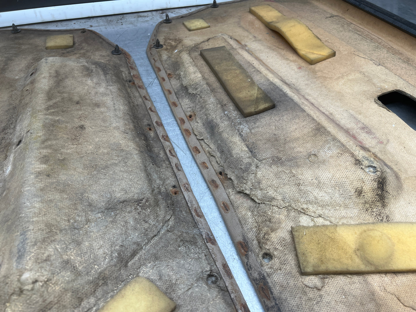 Porsche 924 944 -85.5 pair of Used RHD Porsche brown / beige  / cream door cards, 478867011 / 478867012 used condition