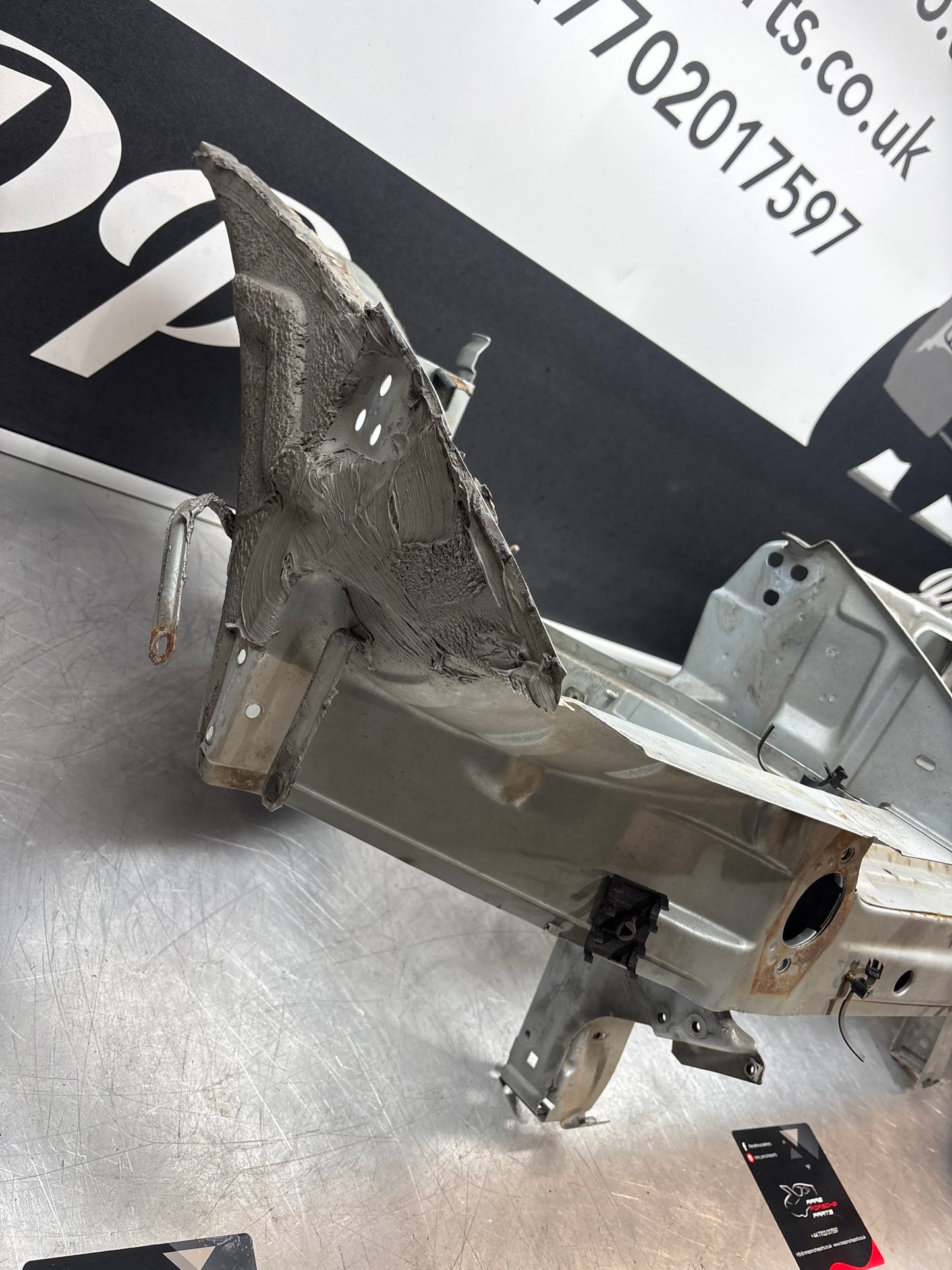 Porsche 944 Turbo / S / S2 Front end section cut