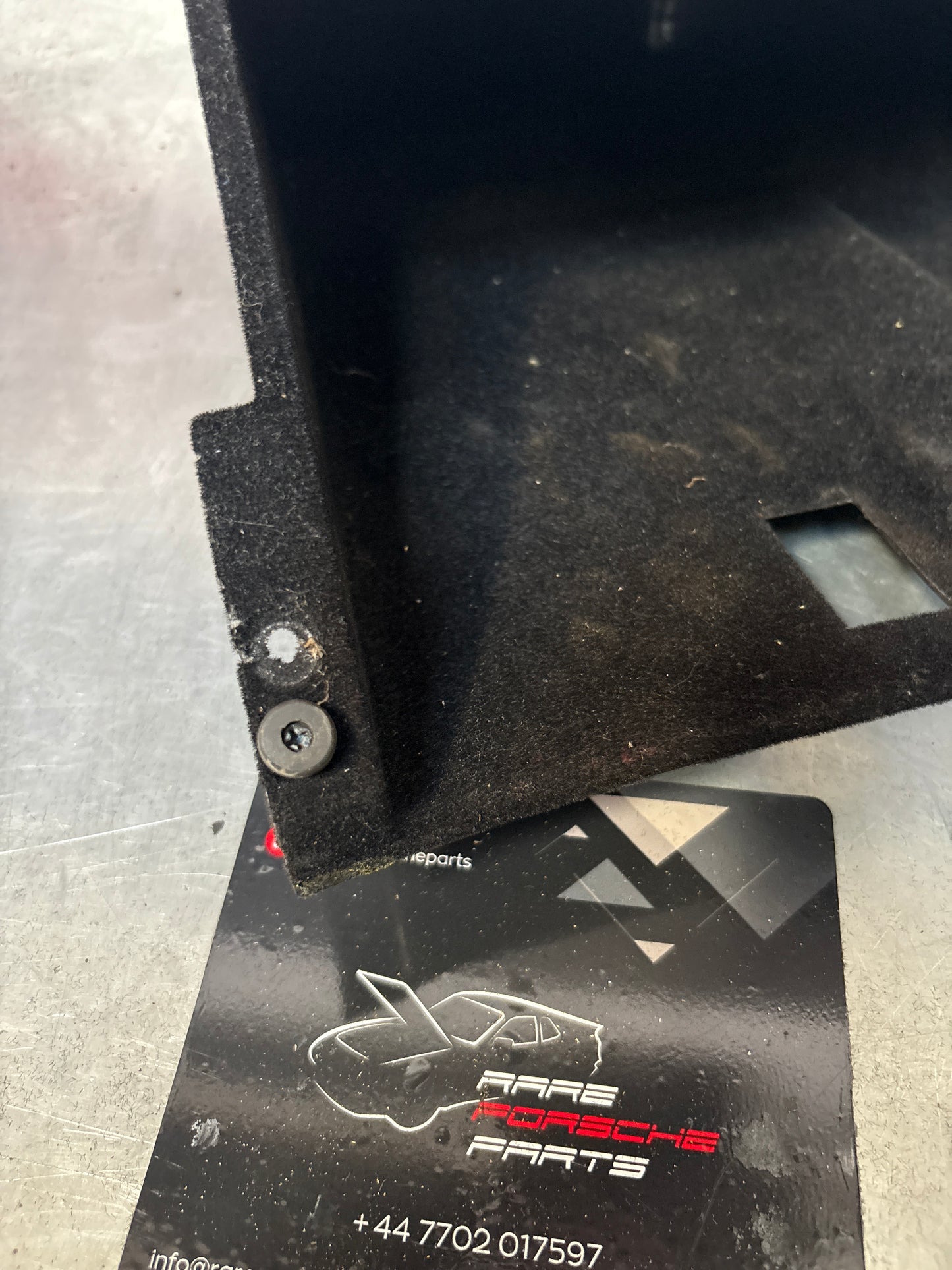 Porsche 944 glove box, from 85.5 94455204901 LHD cars