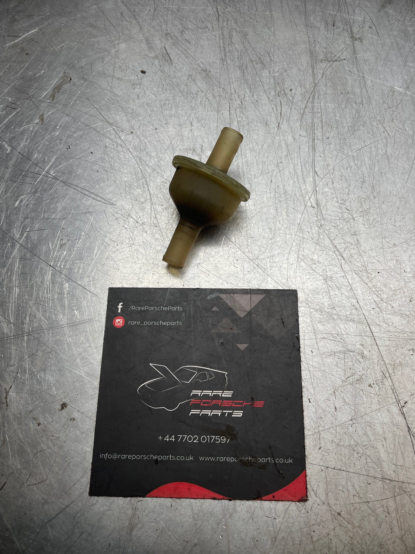 Porsche 924S/ 924 / 944 82-85 fuel bleeder valve, used 810201186A