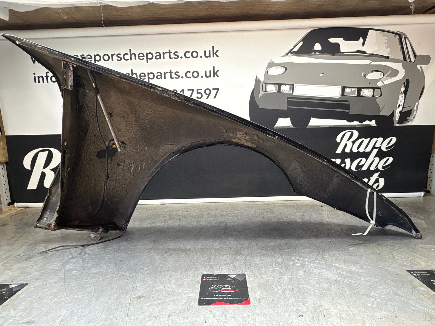 Porsche 944 early left front wing, please see photos, used