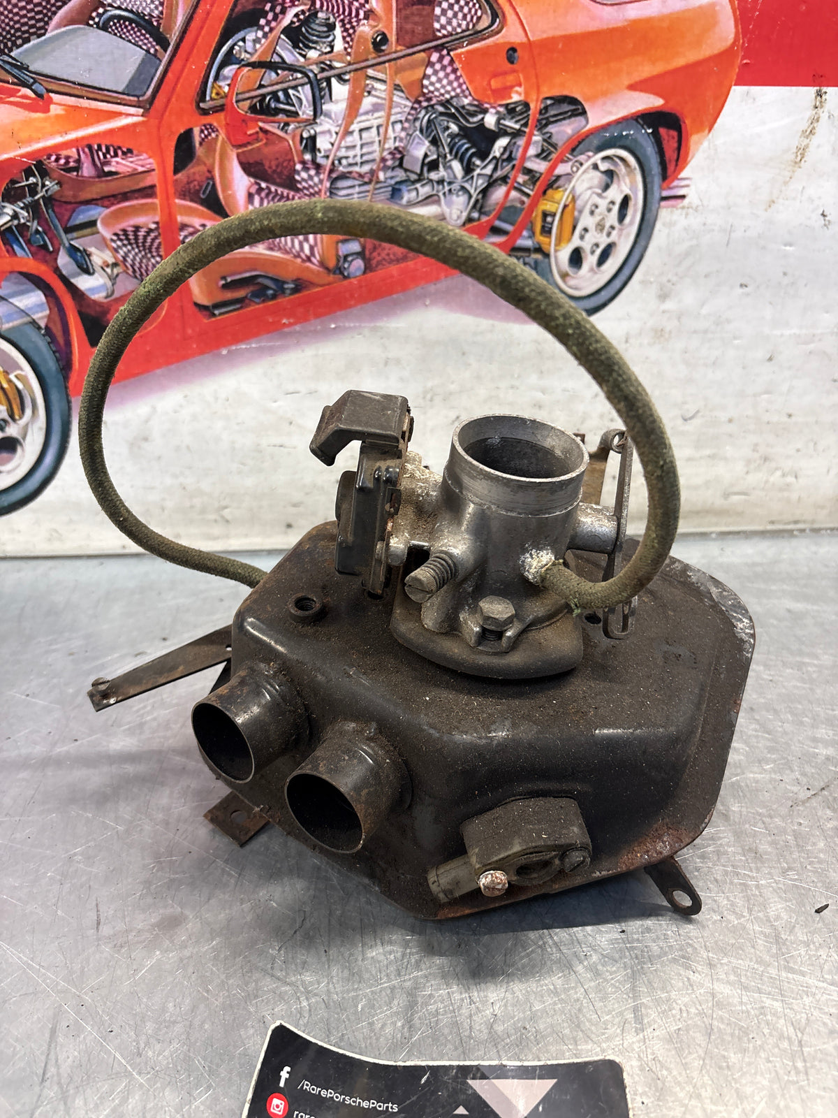 Porsche 914 2.0 air distributor housing, used 039133055B