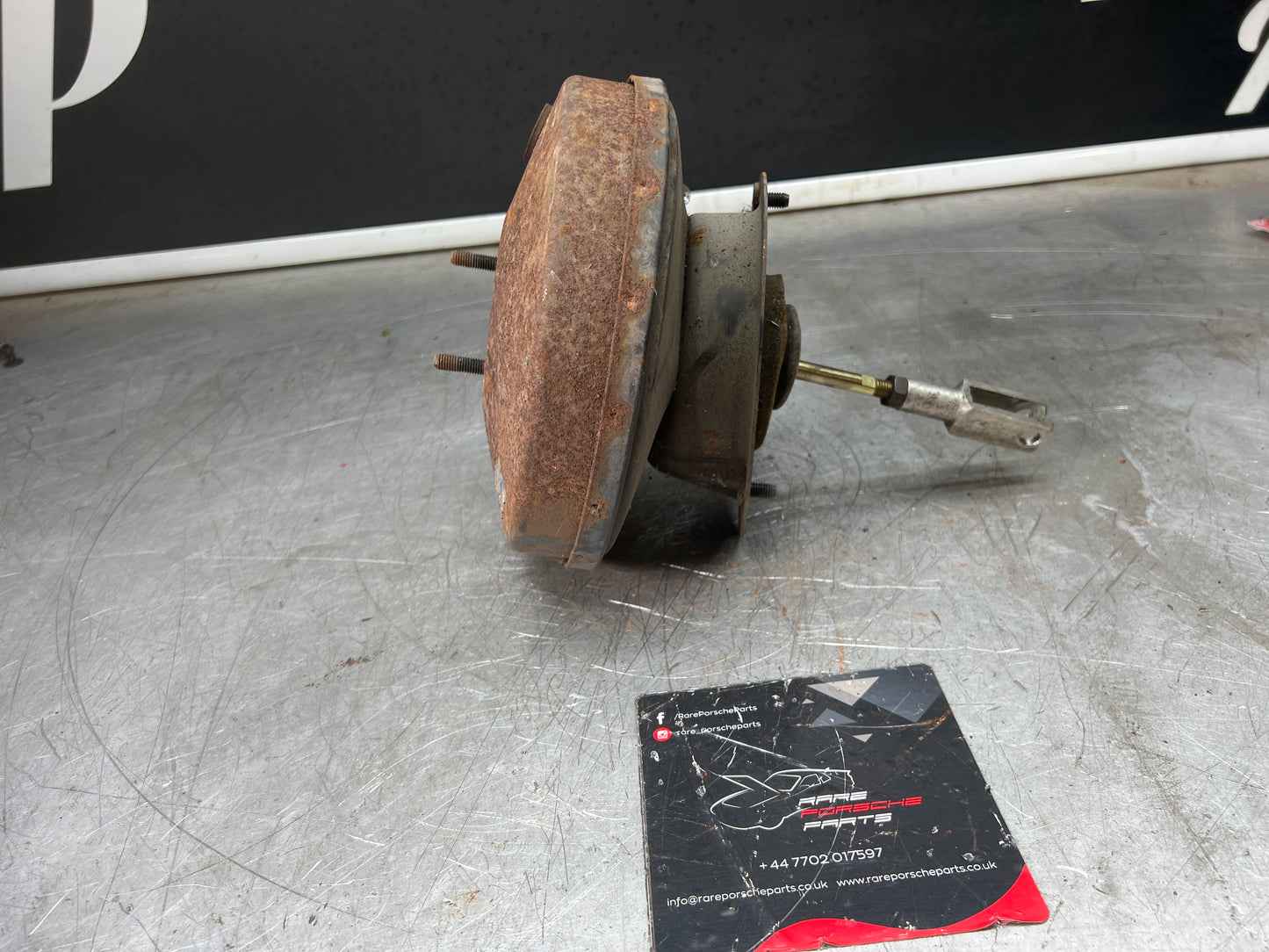 Porsche 944 brake booster, used 95135502703
