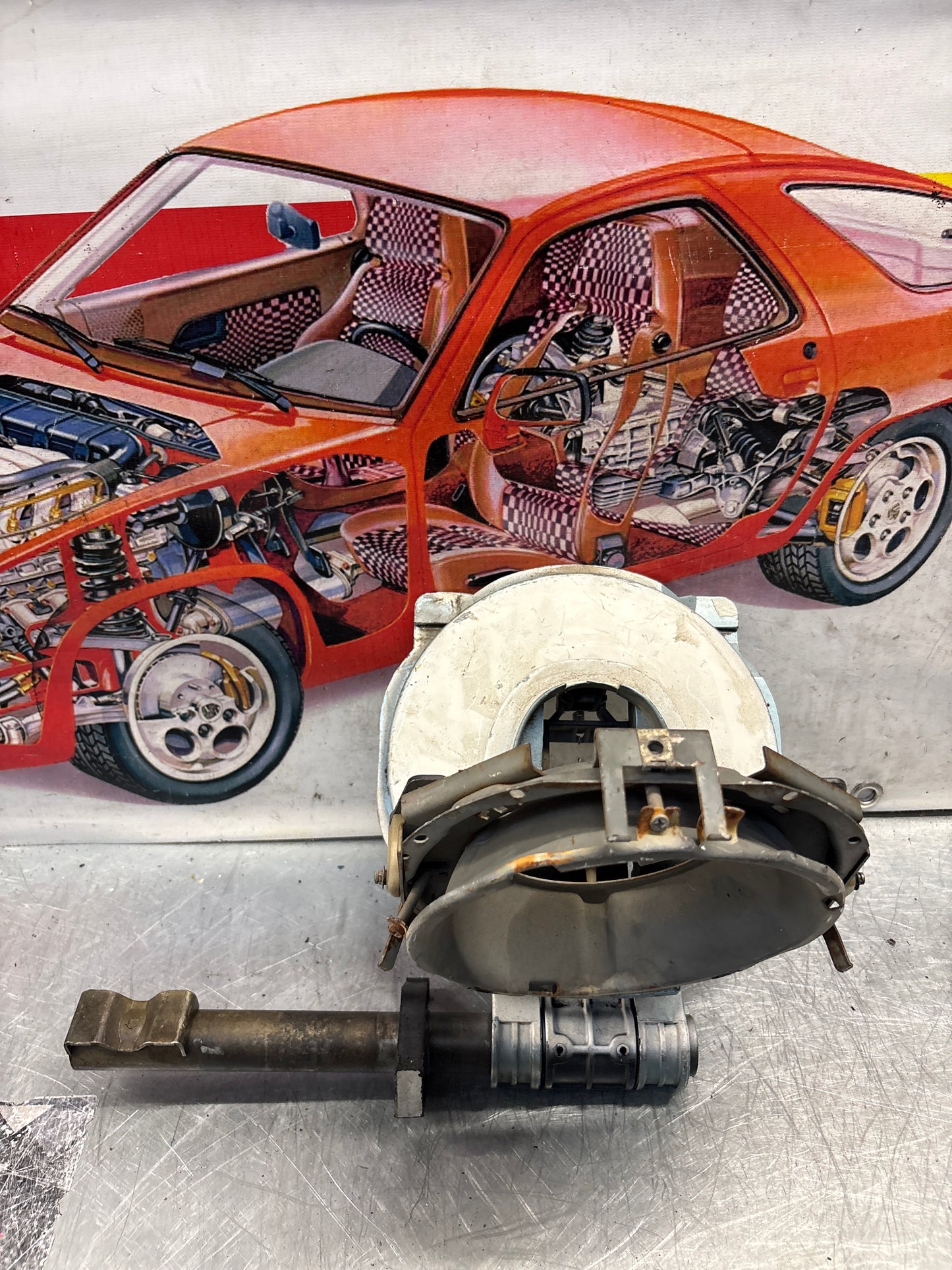 Porsche 928 right headlight swivel frame 92875024902 92875024302 used