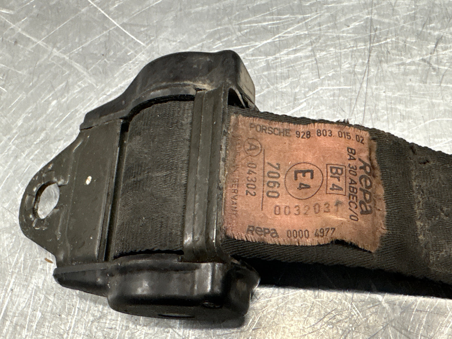 Porsche 928 rear left seat belt 92880301502, used