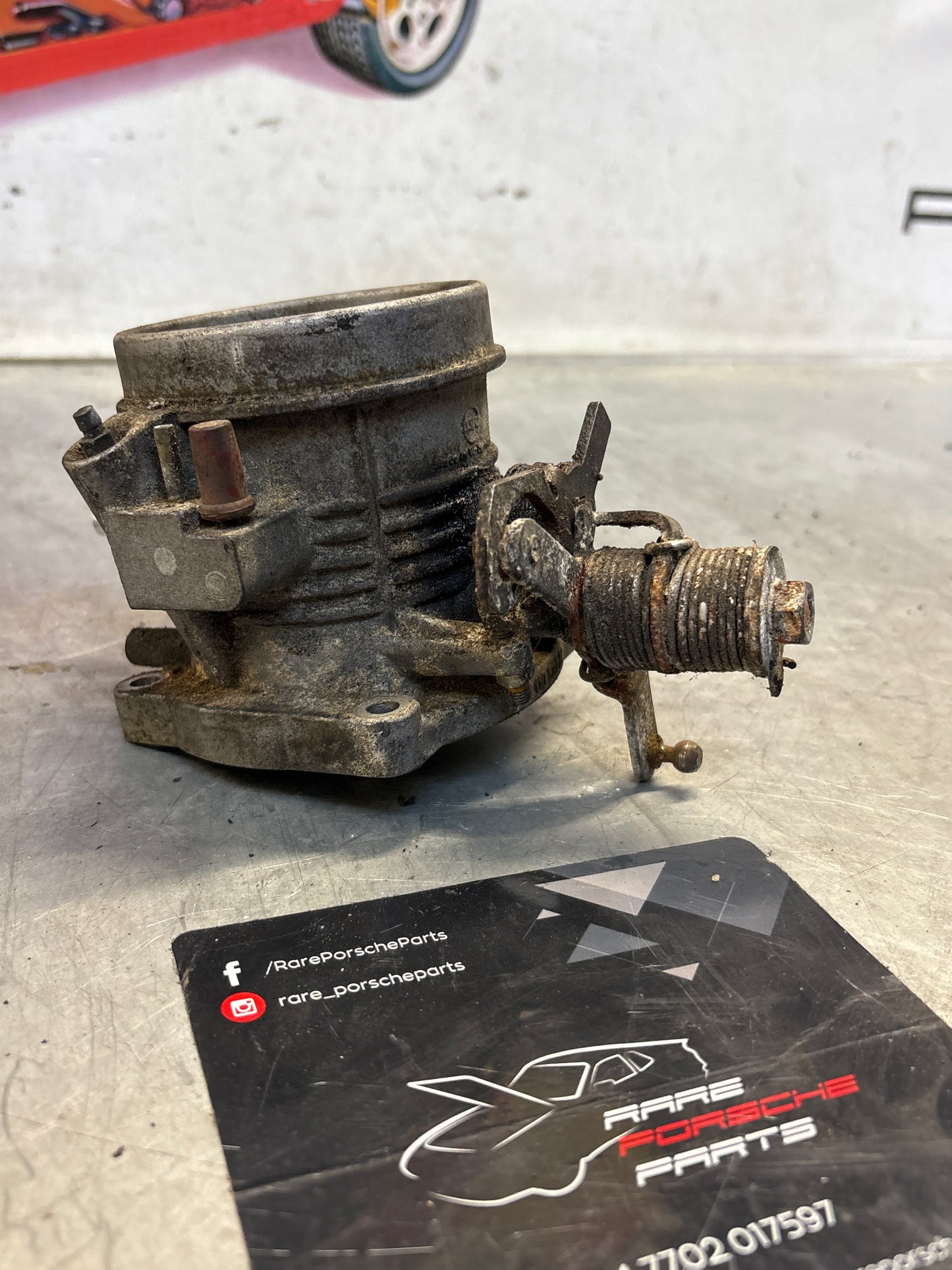 Porsche 928 4.7 Throttle Body Butterfly Valve, 9281105302R used